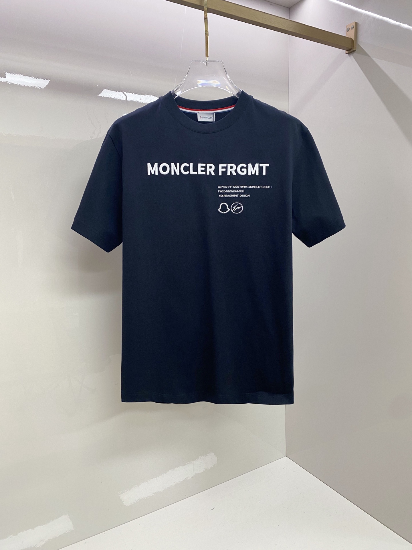 Moncler 蒙口 2026ss 春夏新款首发专柜最新款短袖圆领T恤 高端订制 设计前卫时尚！品牌lo