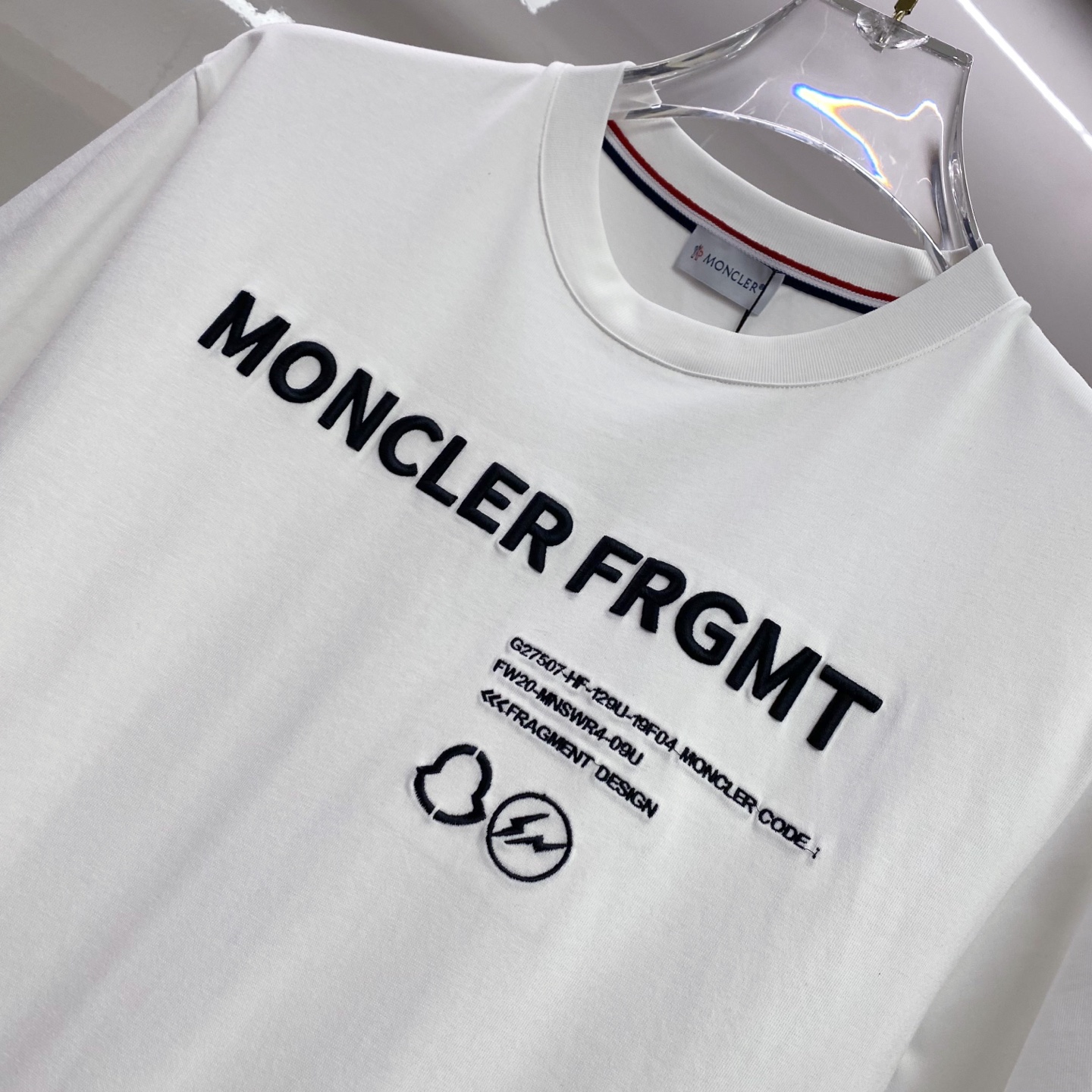 Moncler 蒙口 2026ss 春夏新款首发专柜最新款短袖圆领T恤 高端订制 设计前卫时尚！品牌lo