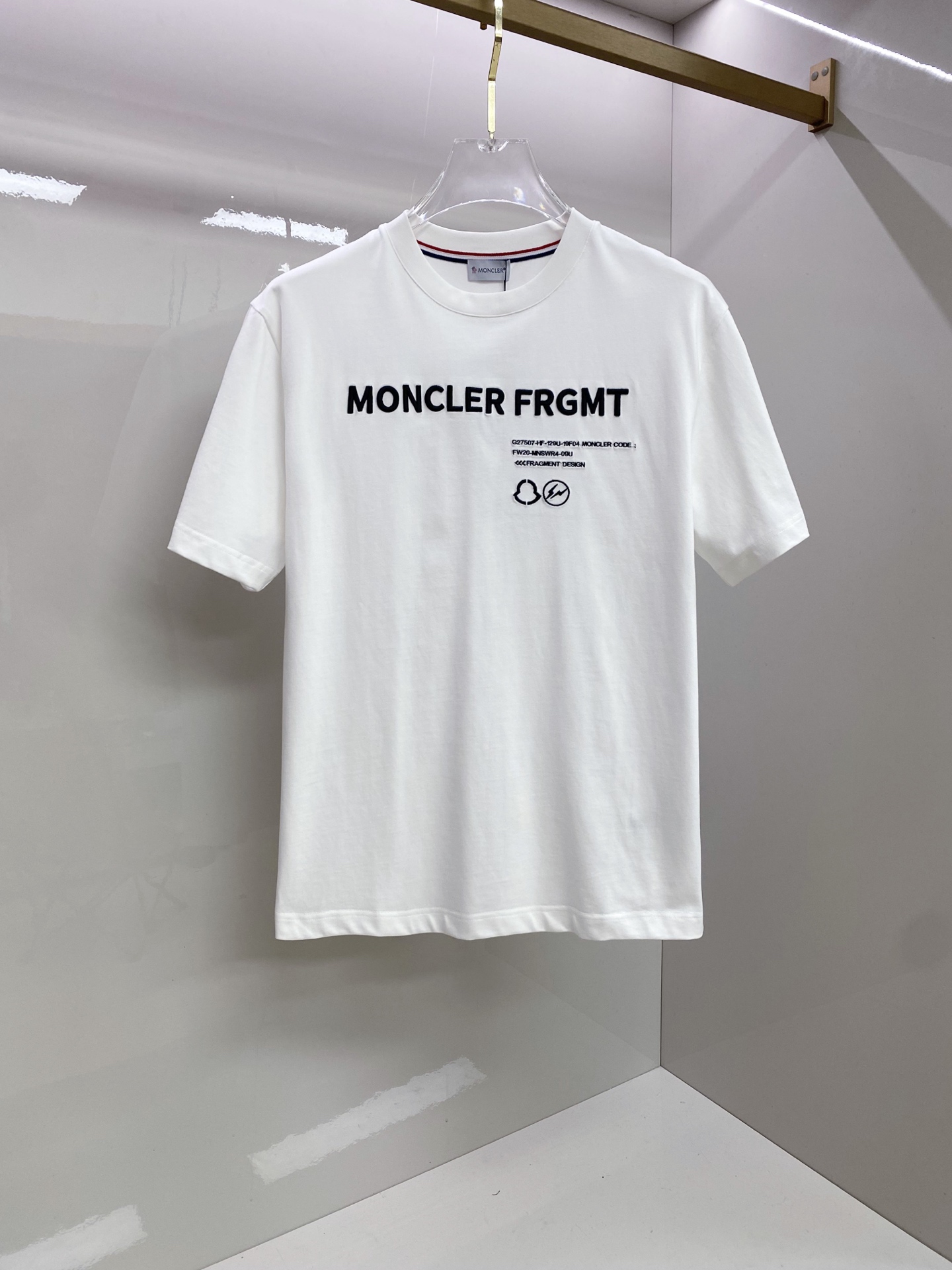Moncler 蒙口 2026ss 春夏新款首发专柜最新款短袖圆领T恤 高端订制 设计前卫时尚！品牌lo
