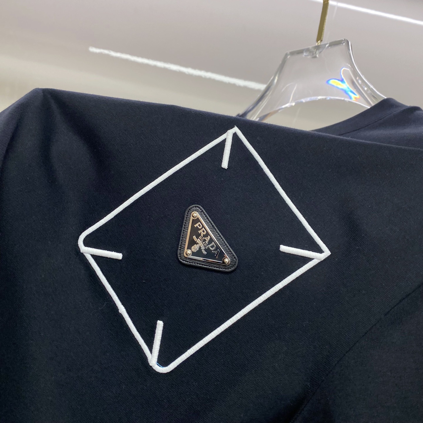 Prada 普拉达 2026ss 春夏新款首发专柜最新款短袖圆领T恤 高端订制 设计前卫时尚！品牌log