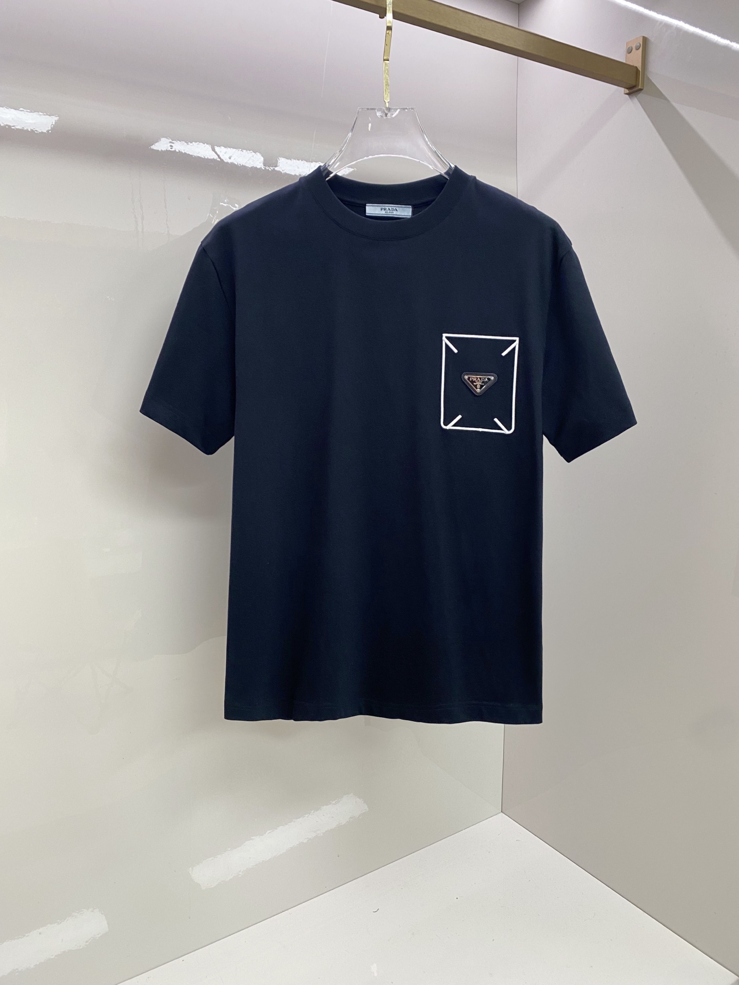 Prada 普拉达 2026ss 春夏新款首发专柜最新款短袖圆领T恤 高端订制 设计前卫时尚！品牌log