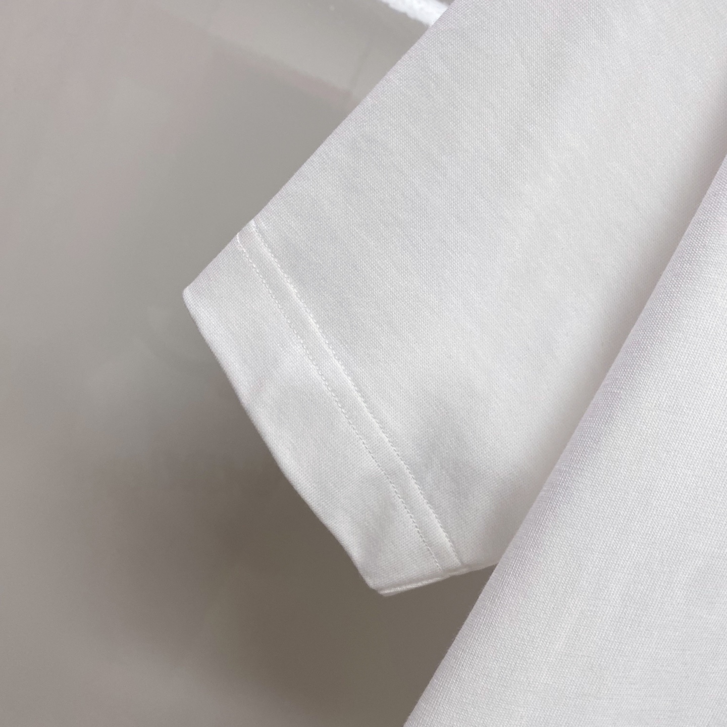 Prada 普拉达 2026ss 春夏新款首发专柜最新款短袖圆领T恤 高端订制 设计前卫时尚！品牌log