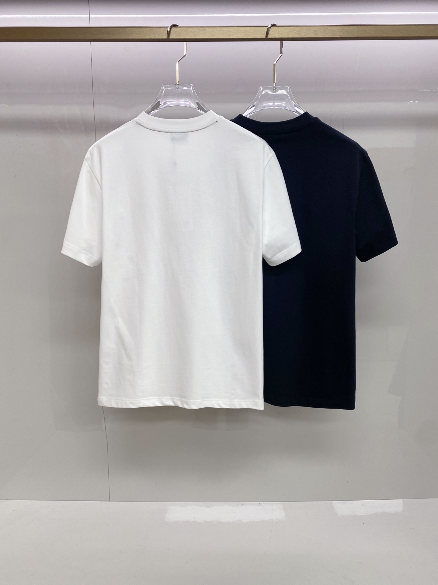 Moncler 蒙口 2026ss 春夏新款首发专柜最新款短袖圆领T恤 高端订制 设计前卫时尚！品牌lo