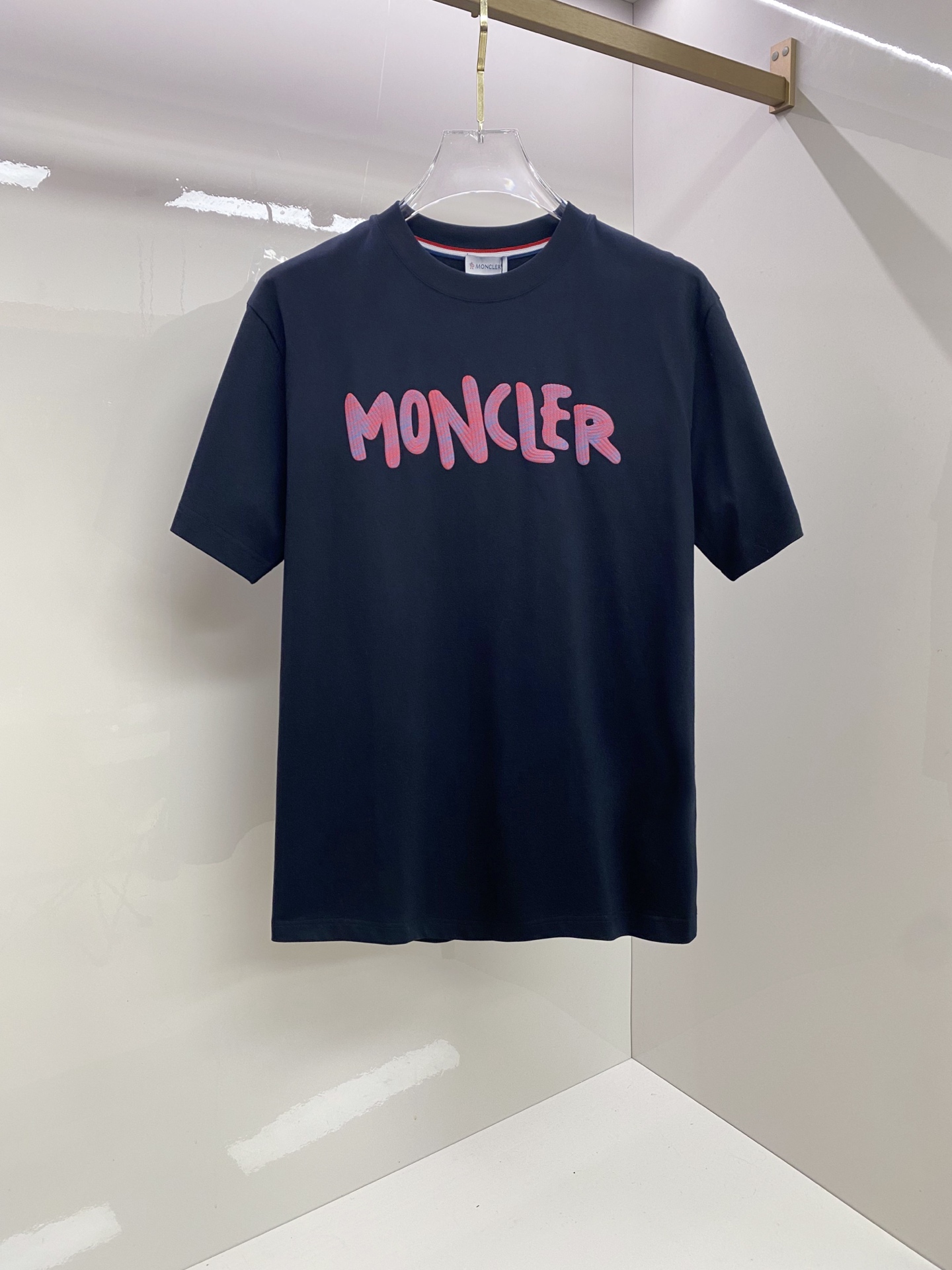Moncler 蒙口 2026ss 春夏新款首发专柜最新款短袖圆领T恤 高端订制 设计前卫时尚！品牌lo