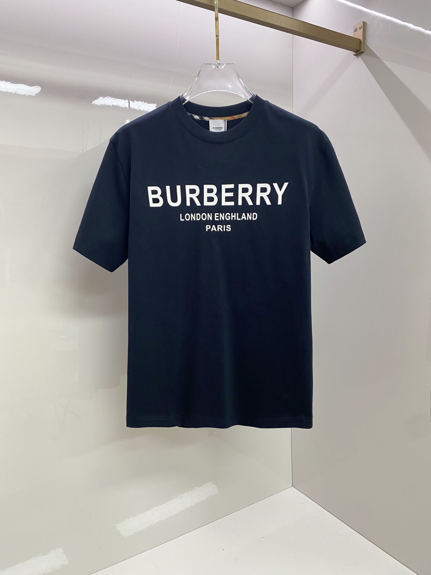 Burberry 巴宝莉 2026ss 春夏新款首发专柜最新款短袖圆领T恤 高端订制 设计前卫时尚！品牌