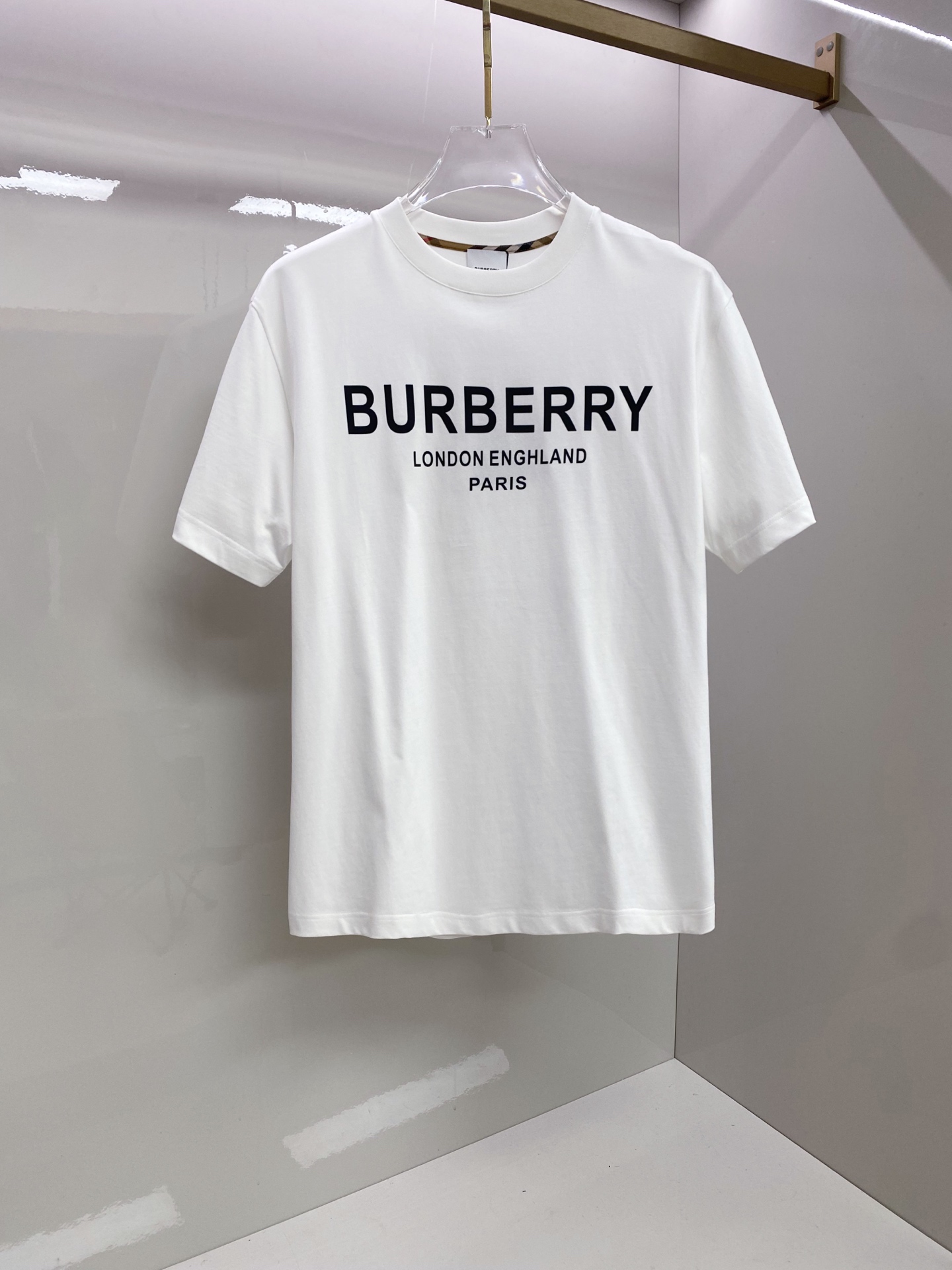 Burberry 巴宝莉 2026ss 春夏新款首发专柜最新款短袖圆领T恤 高端订制 设计前卫时尚！品牌