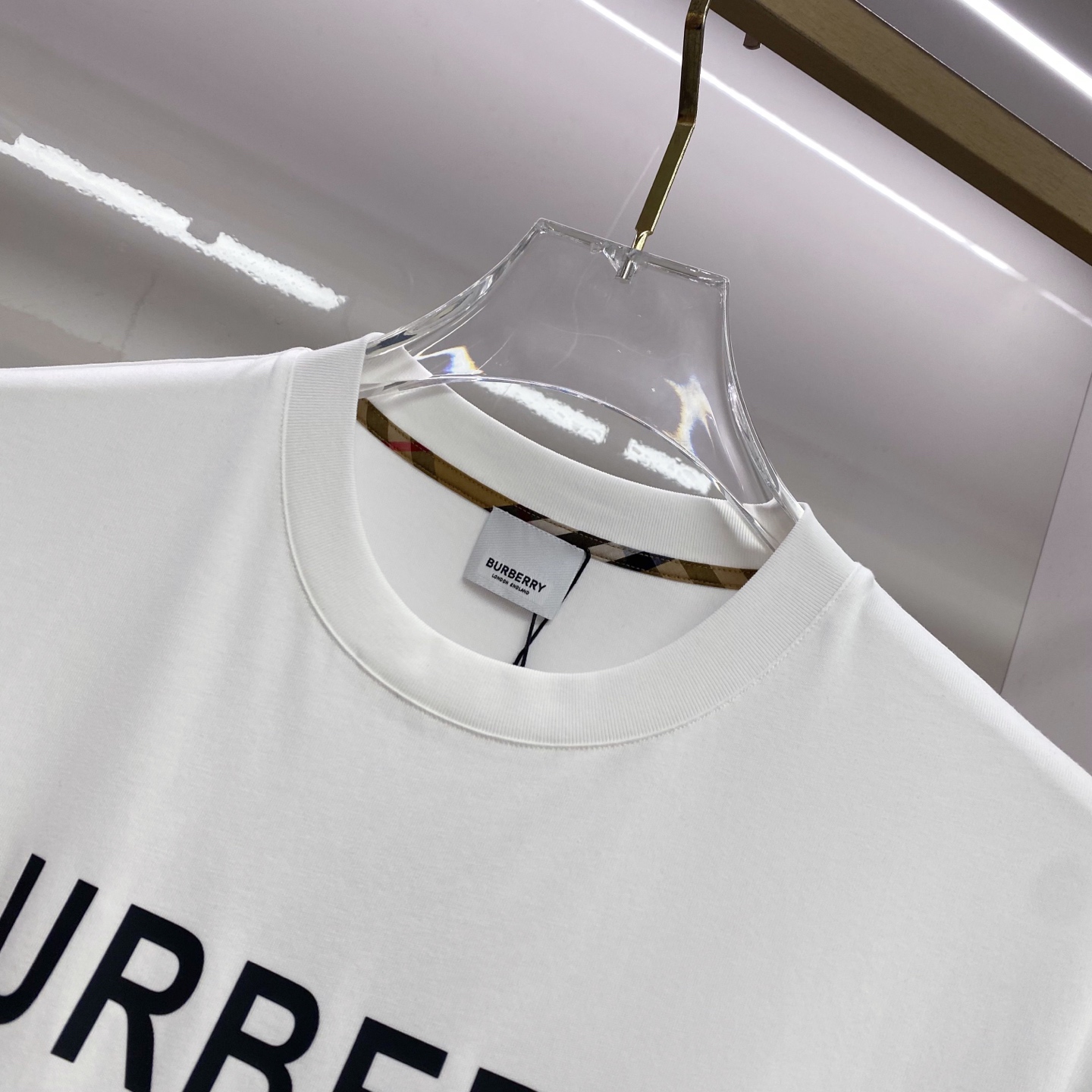 Burberry 巴宝莉 2026ss 春夏新款首发专柜最新款短袖圆领T恤 高端订制 设计前卫时尚！品牌