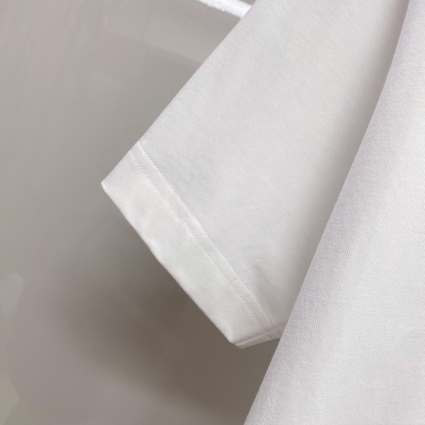 Dior 迪奥 2026ss 春夏新款首发专柜最新款短袖圆领T恤 高端订制 设计前卫时尚！品牌logo重