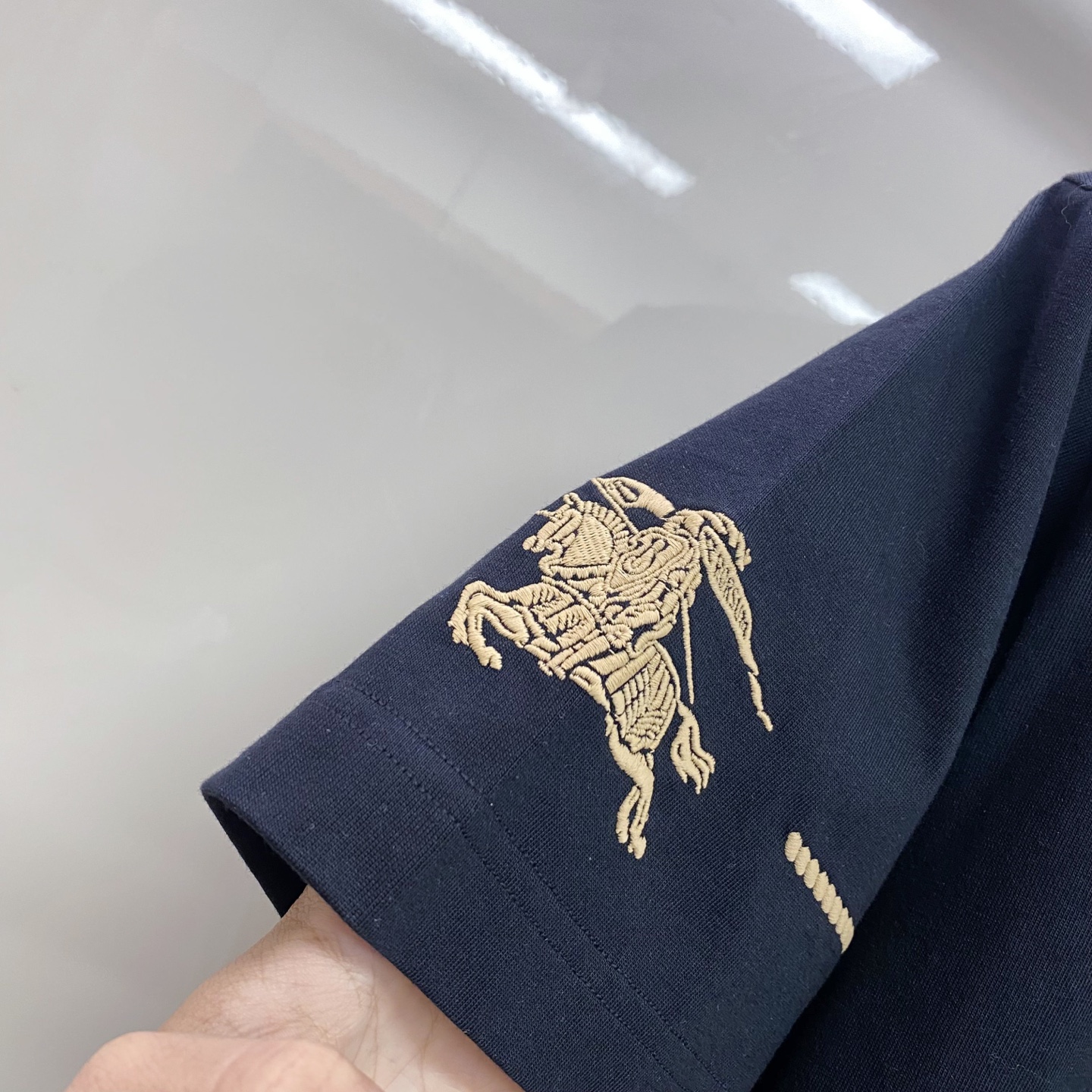 Burberry 巴宝莉 2026ss 春夏新款首发专柜最新款短袖圆领T恤 高端订制 设计前卫时尚！品牌