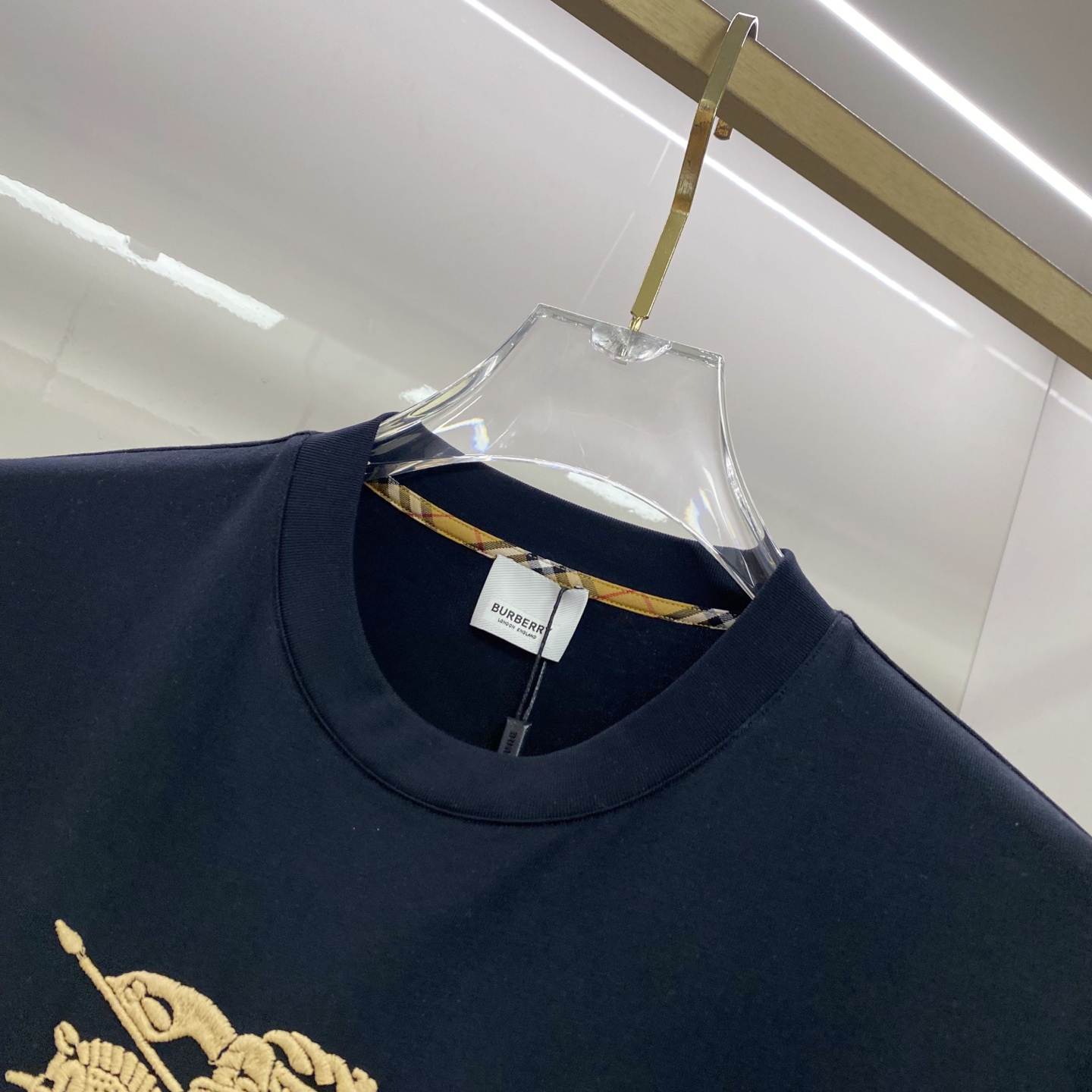 Burberry 巴宝莉 2026ss 春夏新款首发专柜最新款短袖圆领T恤 高端订制 设计前卫时尚！品牌