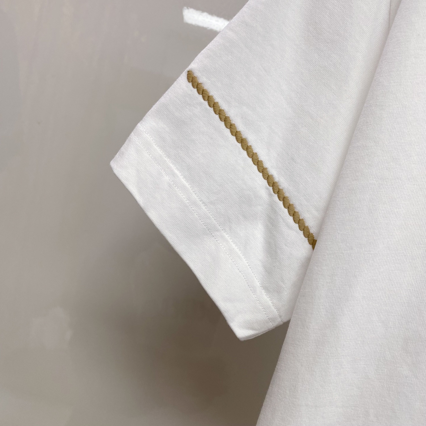 Burberry 巴宝莉 2026ss 春夏新款首发专柜最新款短袖圆领T恤 高端订制 设计前卫时尚！品牌