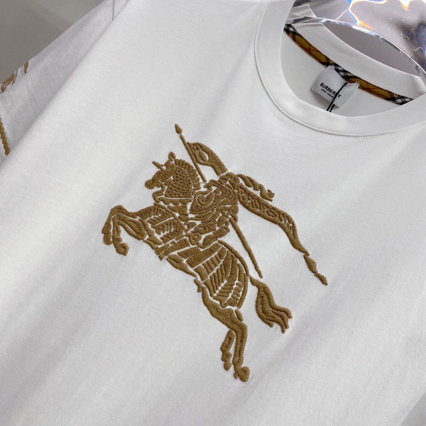 Burberry 巴宝莉 2026ss 春夏新款首发专柜最新款短袖圆领T恤 高端订制 设计前卫时尚！品牌