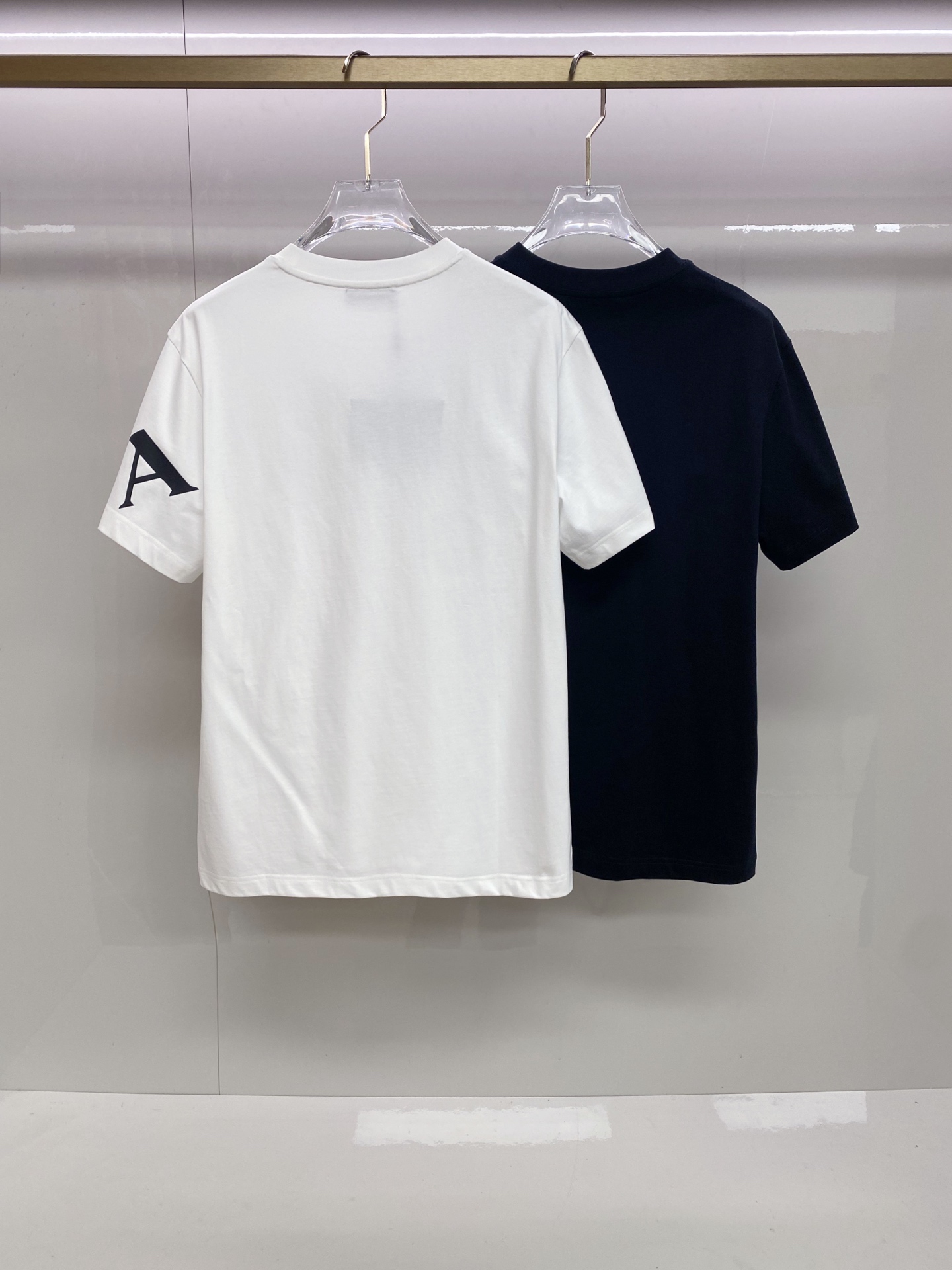 Prada 普拉达 2026ss 春夏新款首发专柜最新款短袖圆领T恤 高端订制 设计前卫时尚！品牌log