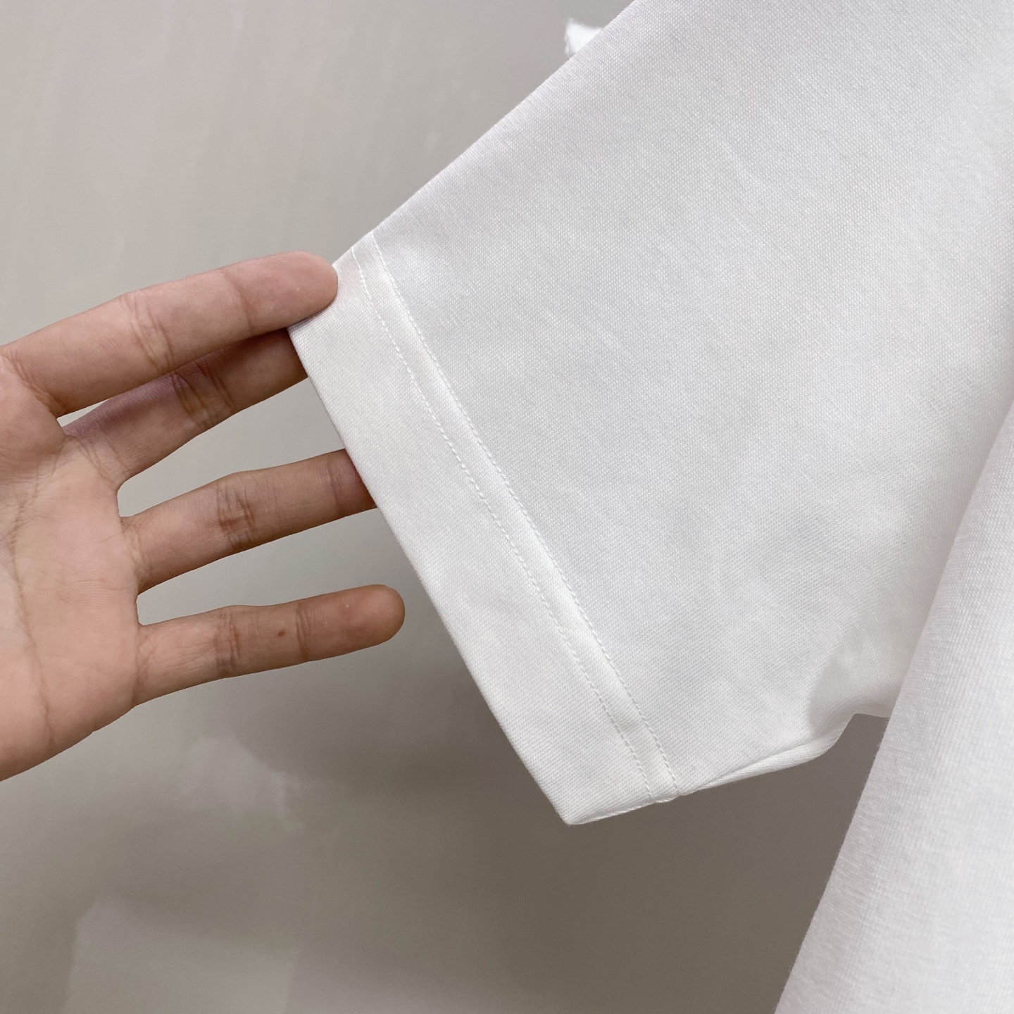 Prada 普拉达 2026ss 春夏新款首发专柜最新款短袖圆领T恤 高端订制 设计前卫时尚！品牌log