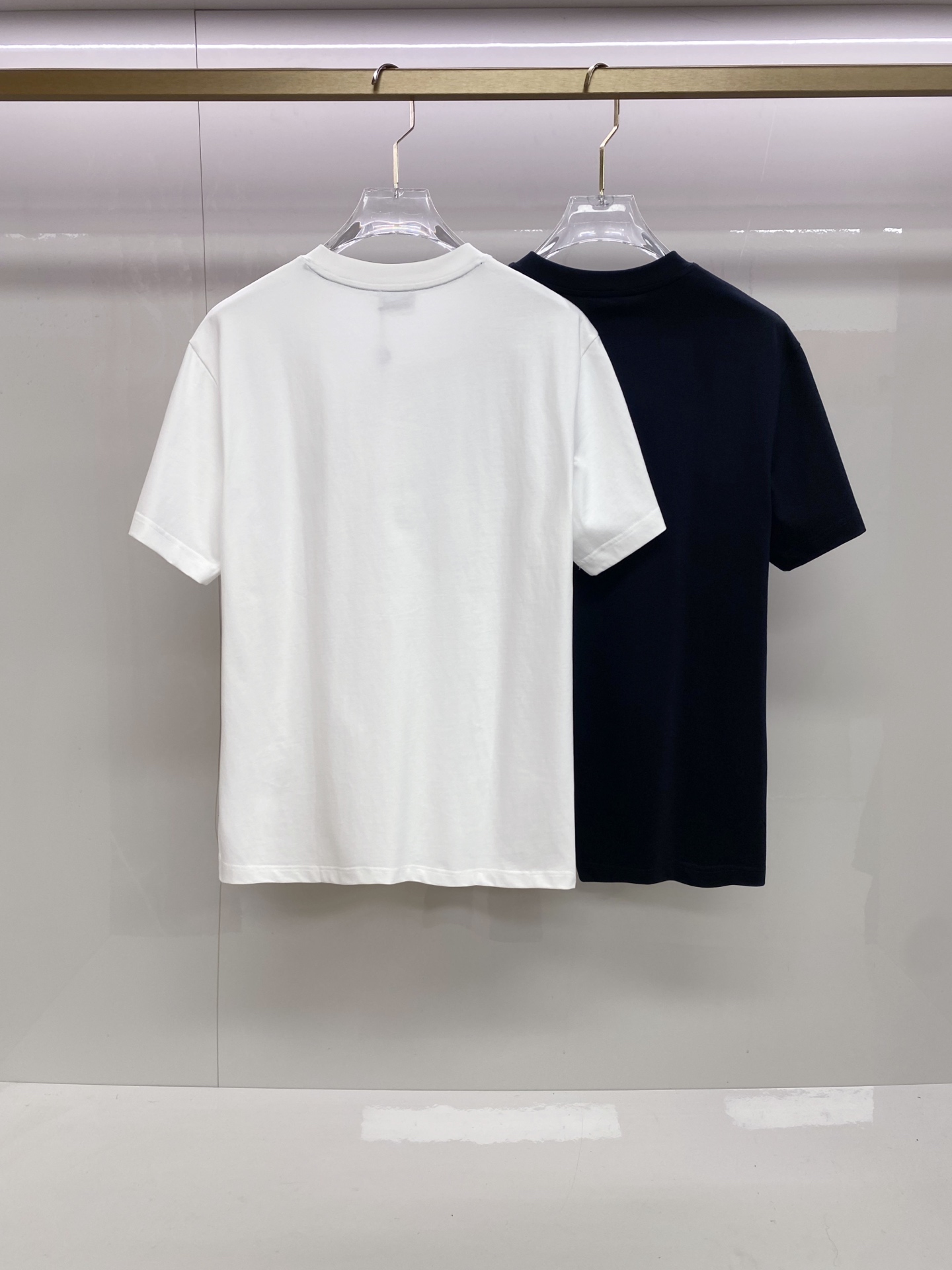 Moncler 蒙口 2026ss 春夏新款首发专柜最新款短袖圆领T恤 高端订制 设计前卫时尚！品牌lo