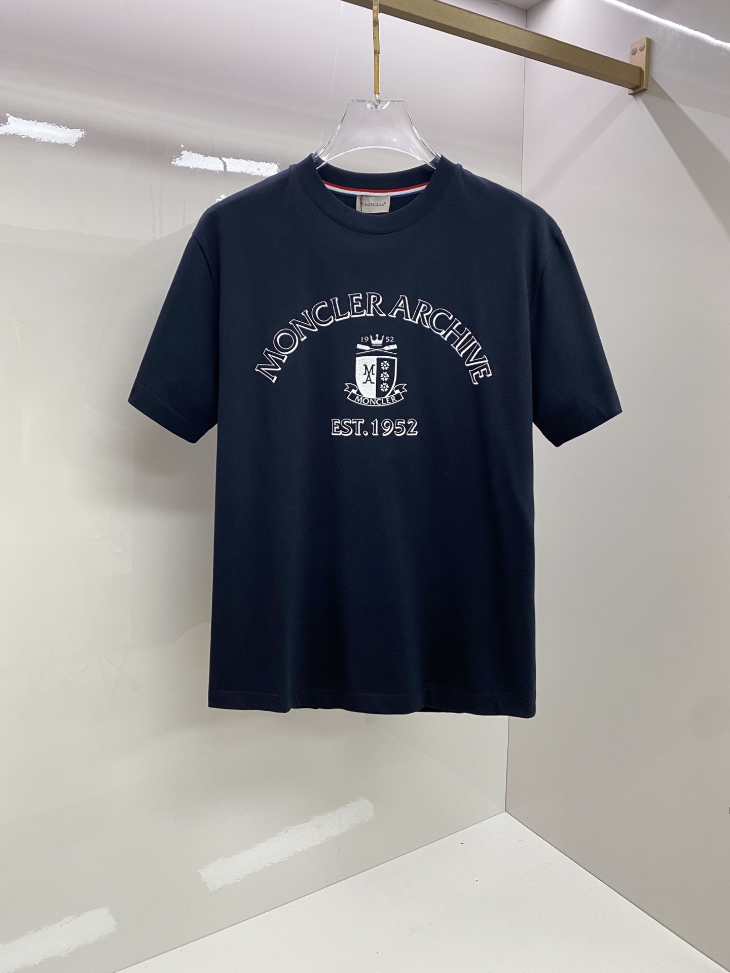 Moncler 蒙口 2026ss 春夏新款首发专柜最新款短袖圆领T恤 高端订制 设计前卫时尚！品牌lo