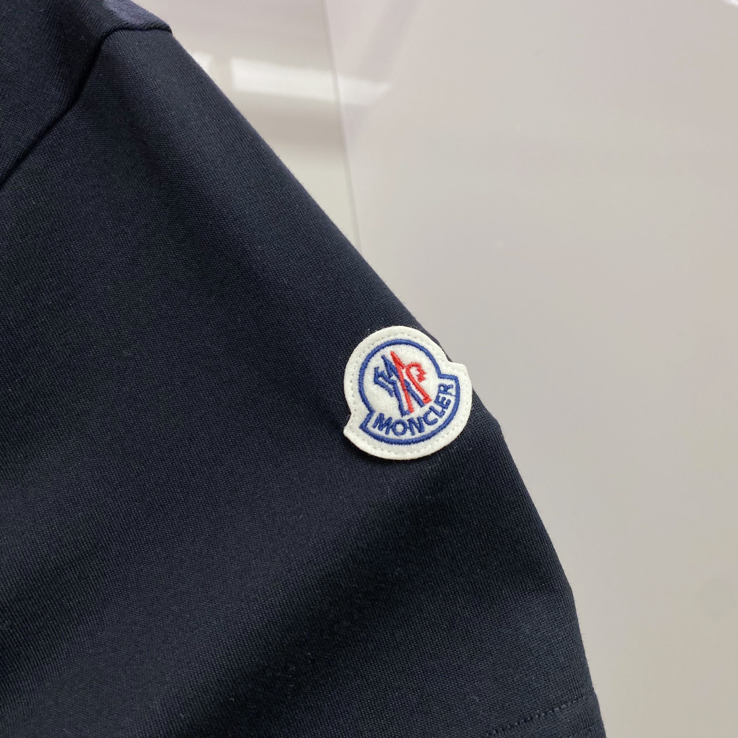 Moncler 蒙口 2026ss 春夏新款首发专柜最新款短袖圆领T恤 高端订制 设计前卫时尚！品牌lo