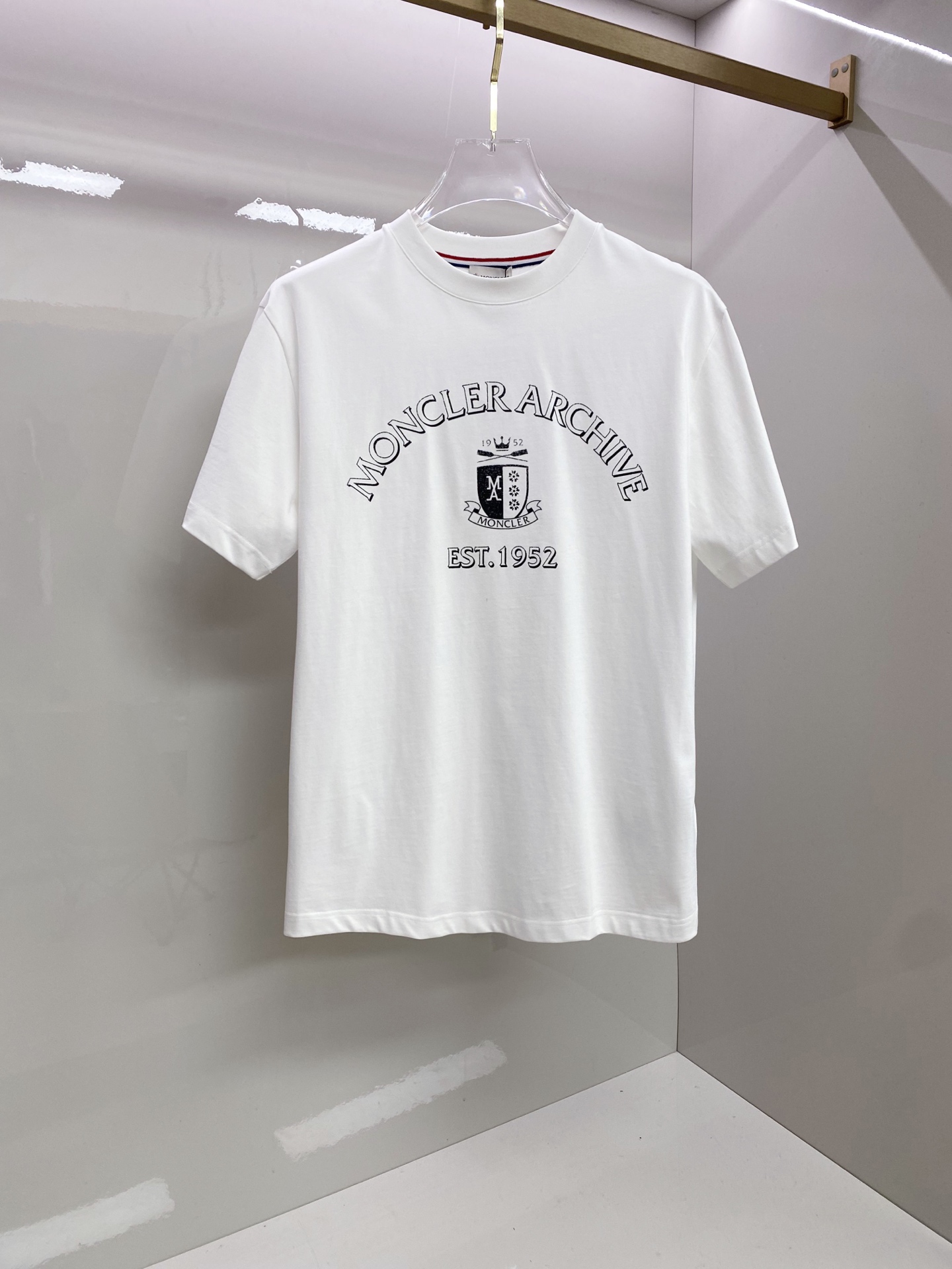 Moncler 蒙口 2026ss 春夏新款首发专柜最新款短袖圆领T恤 高端订制 设计前卫时尚！品牌lo