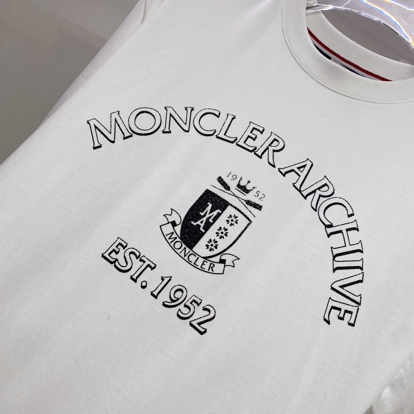 Moncler 蒙口 2026ss 春夏新款首发专柜最新款短袖圆领T恤 高端订制 设计前卫时尚！品牌lo