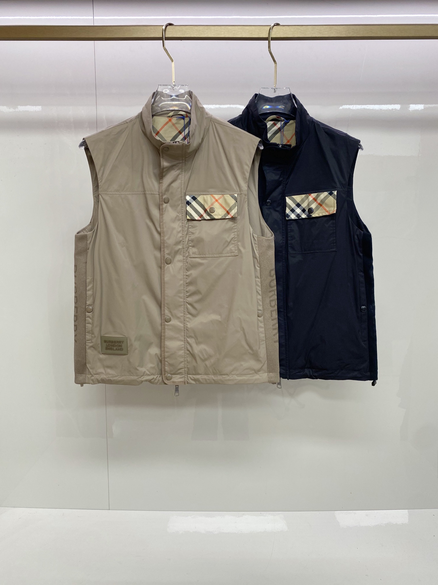 Burberry 巴宝莉马甲 2026SS春季新款马甲夹克外套最新设计款 秀场新品‼品相非常完美，三标齐