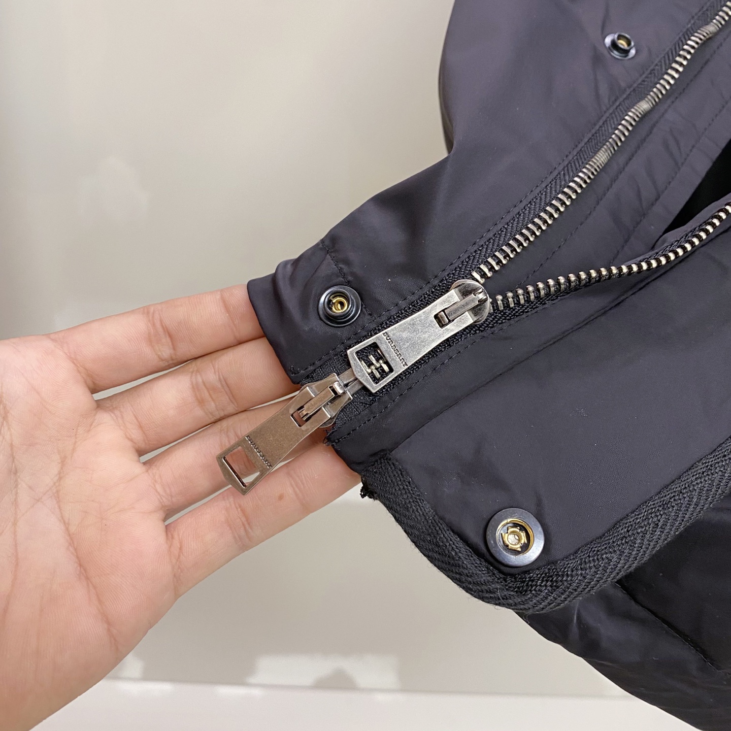 Burberry 巴宝莉马甲 2026SS春季新款马甲夹克外套最新设计款 秀场新品‼品相非常完美，三标齐