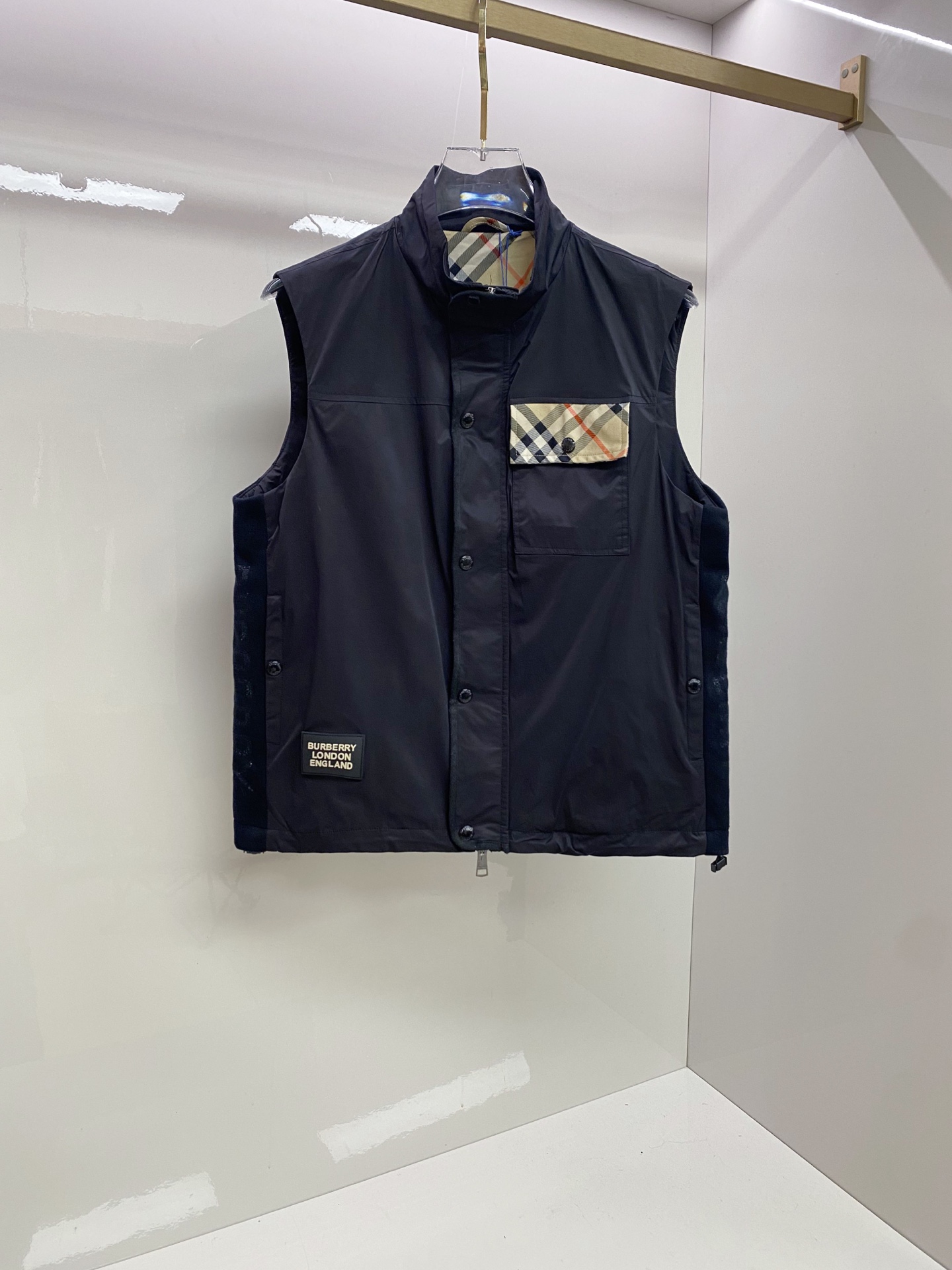 Burberry 巴宝莉马甲 2026SS春季新款马甲夹克外套最新设计款 秀场新品‼品相非常完美，三标齐