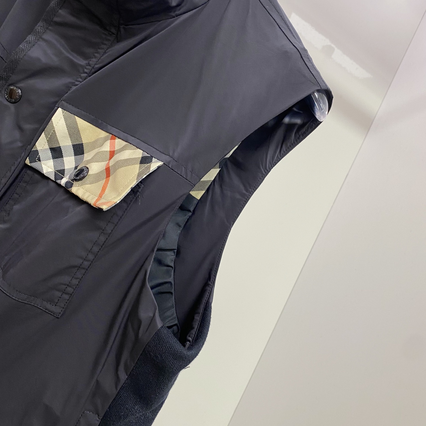 Burberry 巴宝莉马甲 2026SS春季新款马甲夹克外套最新设计款 秀场新品‼品相非常完美，三标齐