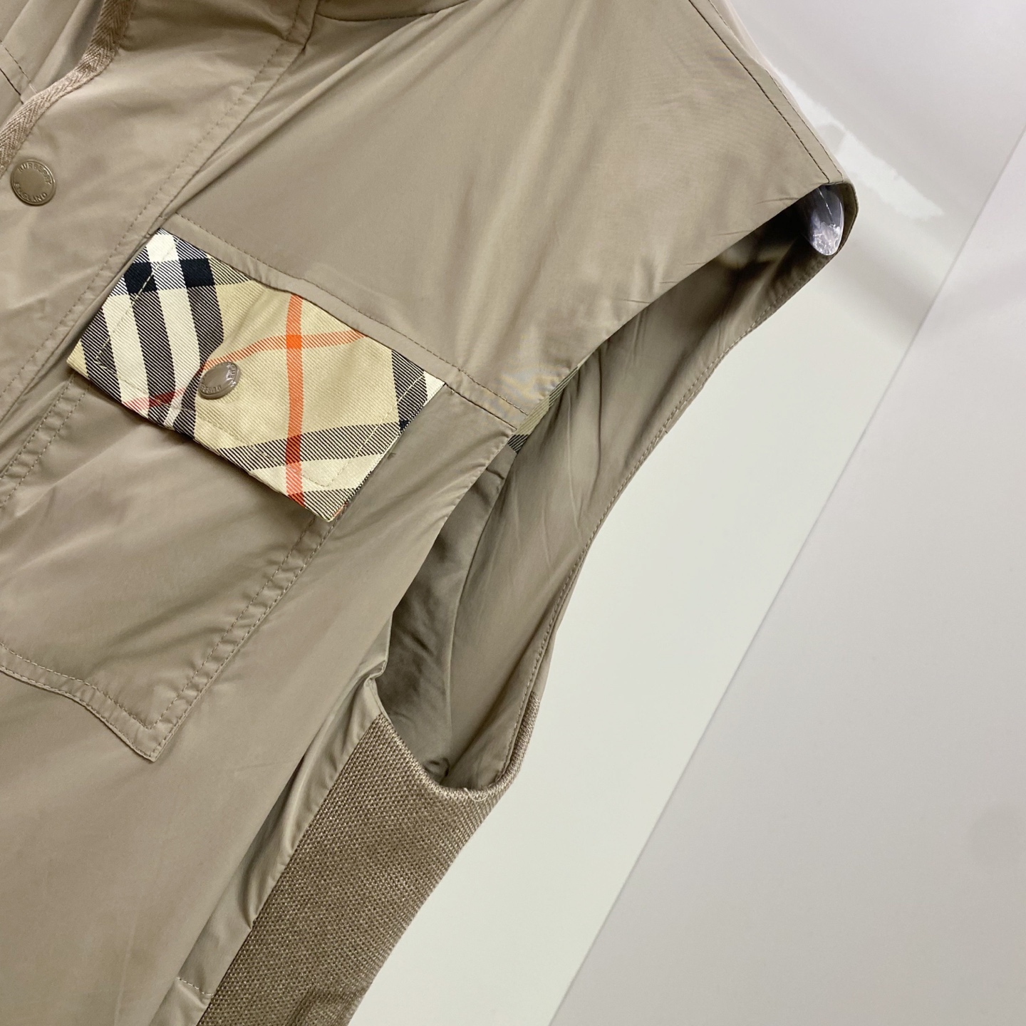 Burberry 巴宝莉马甲 2026SS春季新款马甲夹克外套最新设计款 秀场新品‼品相非常完美，三标齐