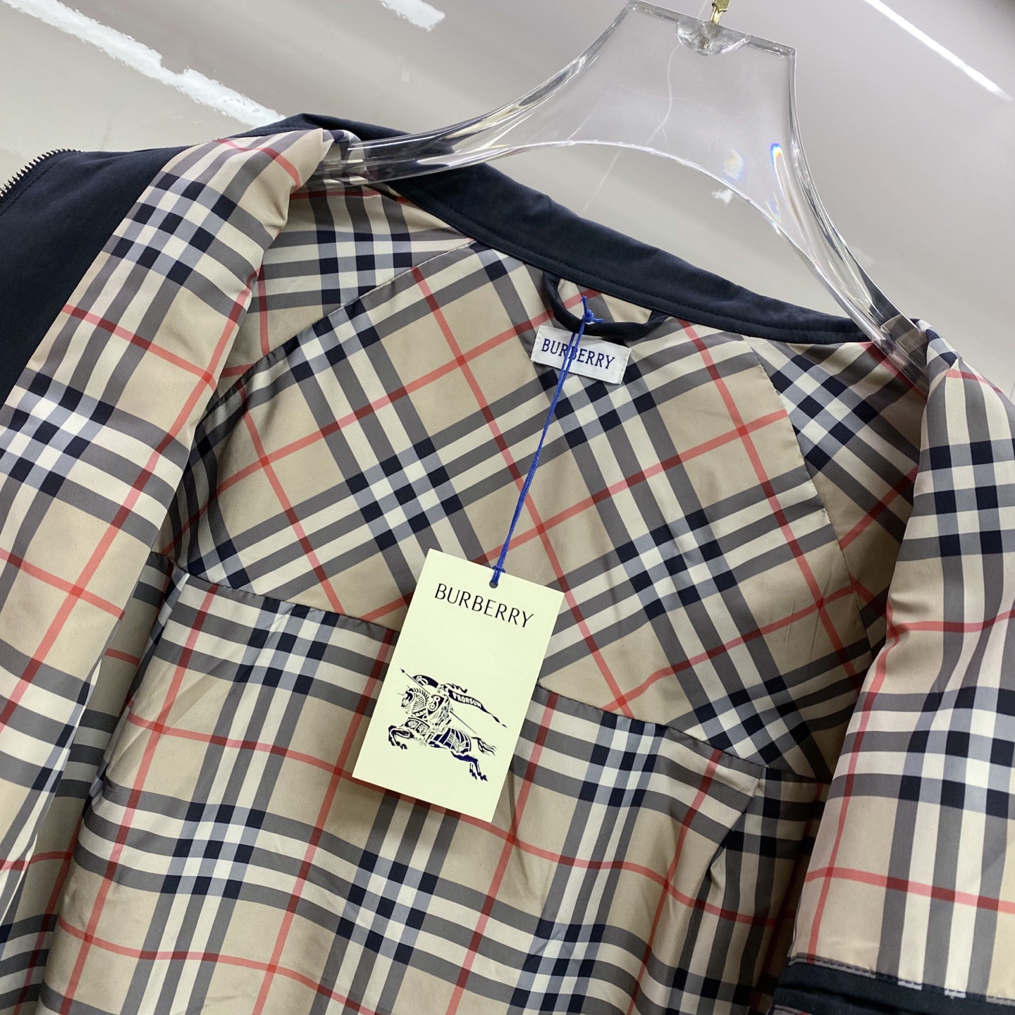 Burberry 巴宝莉 2026ss春季新款夹克外套全高端版本！高定专柜面料辅料，透气舒适度高，细节无