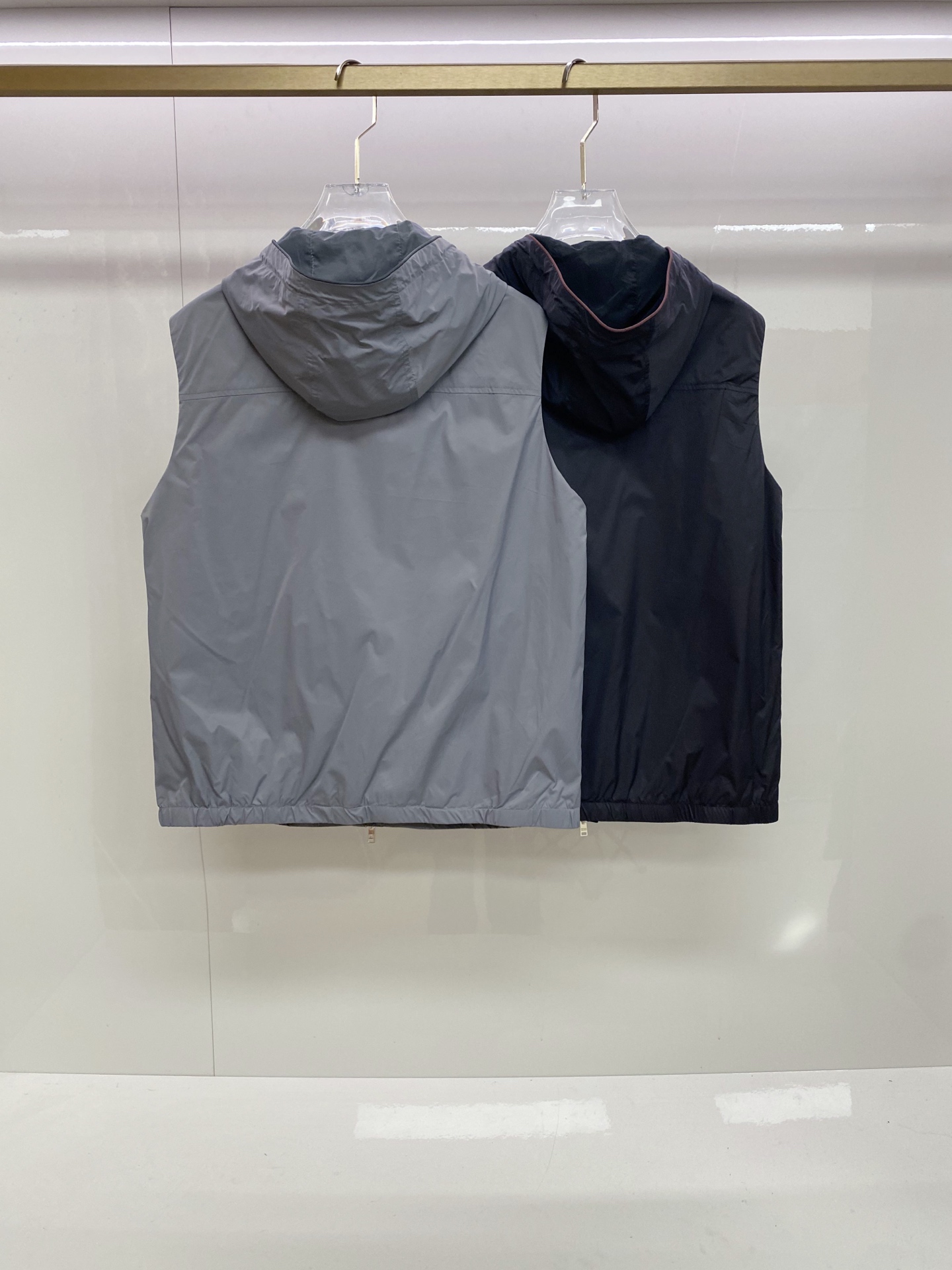 Prada 普拉达马甲 2026ss春季新款马甲夹克外套最新设计款 秀场新品‼品相非常完美，三标齐全色泽