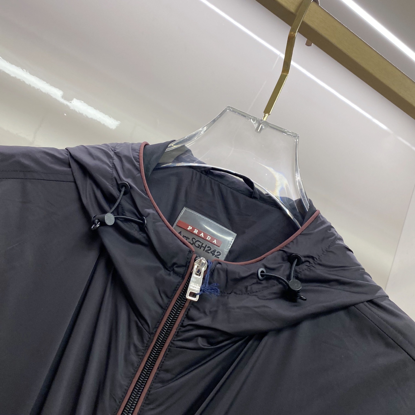 Prada 普拉达马甲 2026ss春季新款马甲夹克外套最新设计款 秀场新品‼品相非常完美，三标齐全色泽