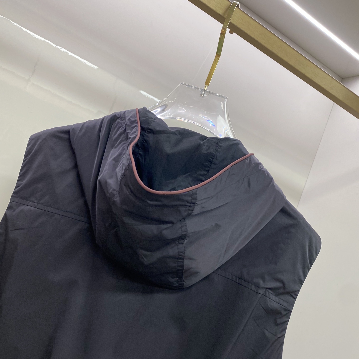 Prada 普拉达马甲 2026ss春季新款马甲夹克外套最新设计款 秀场新品‼品相非常完美，三标齐全色泽