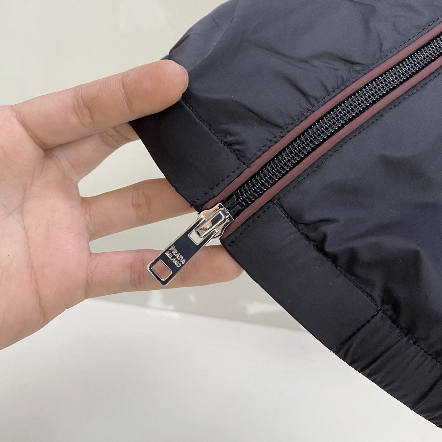 Prada 普拉达马甲 2026ss春季新款马甲夹克外套最新设计款 秀场新品‼品相非常完美，三标齐全色泽