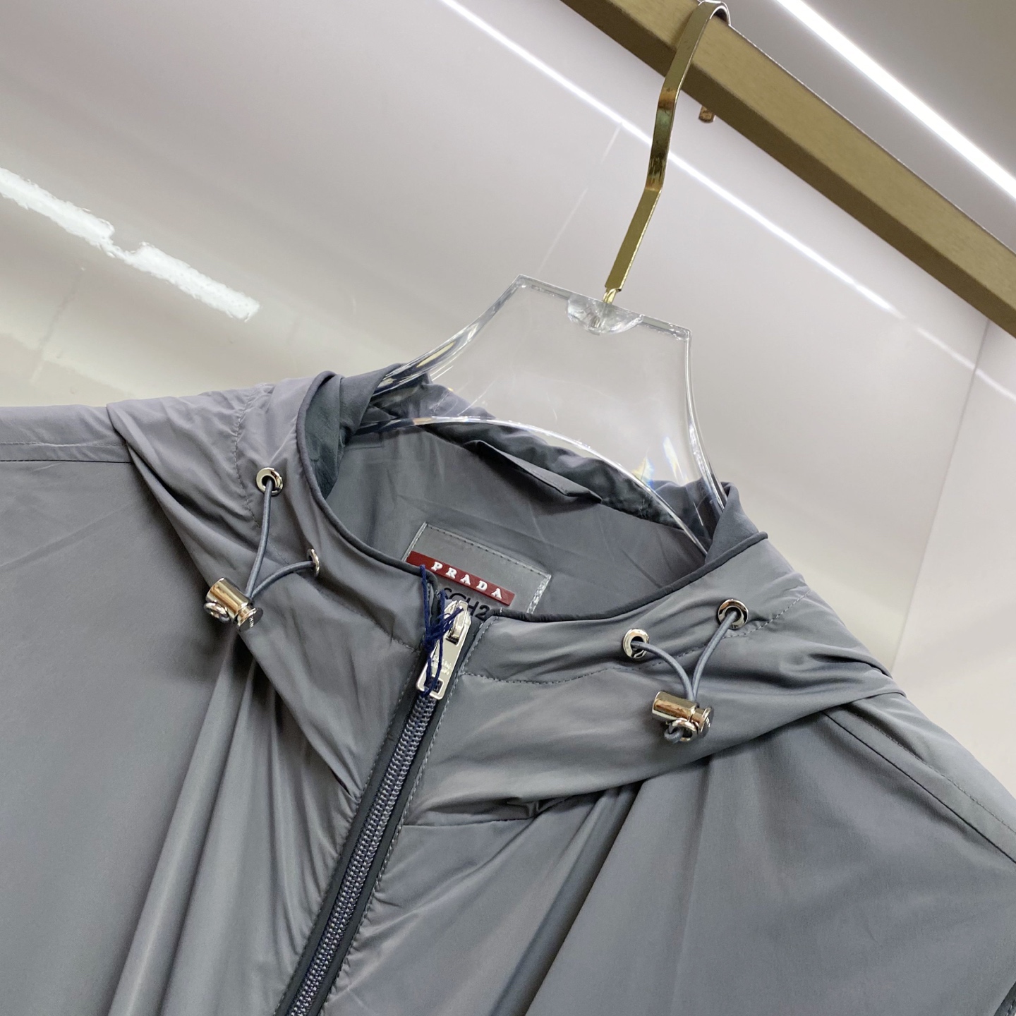 Prada 普拉达马甲 2026ss春季新款马甲夹克外套最新设计款 秀场新品‼品相非常完美，三标齐全色泽