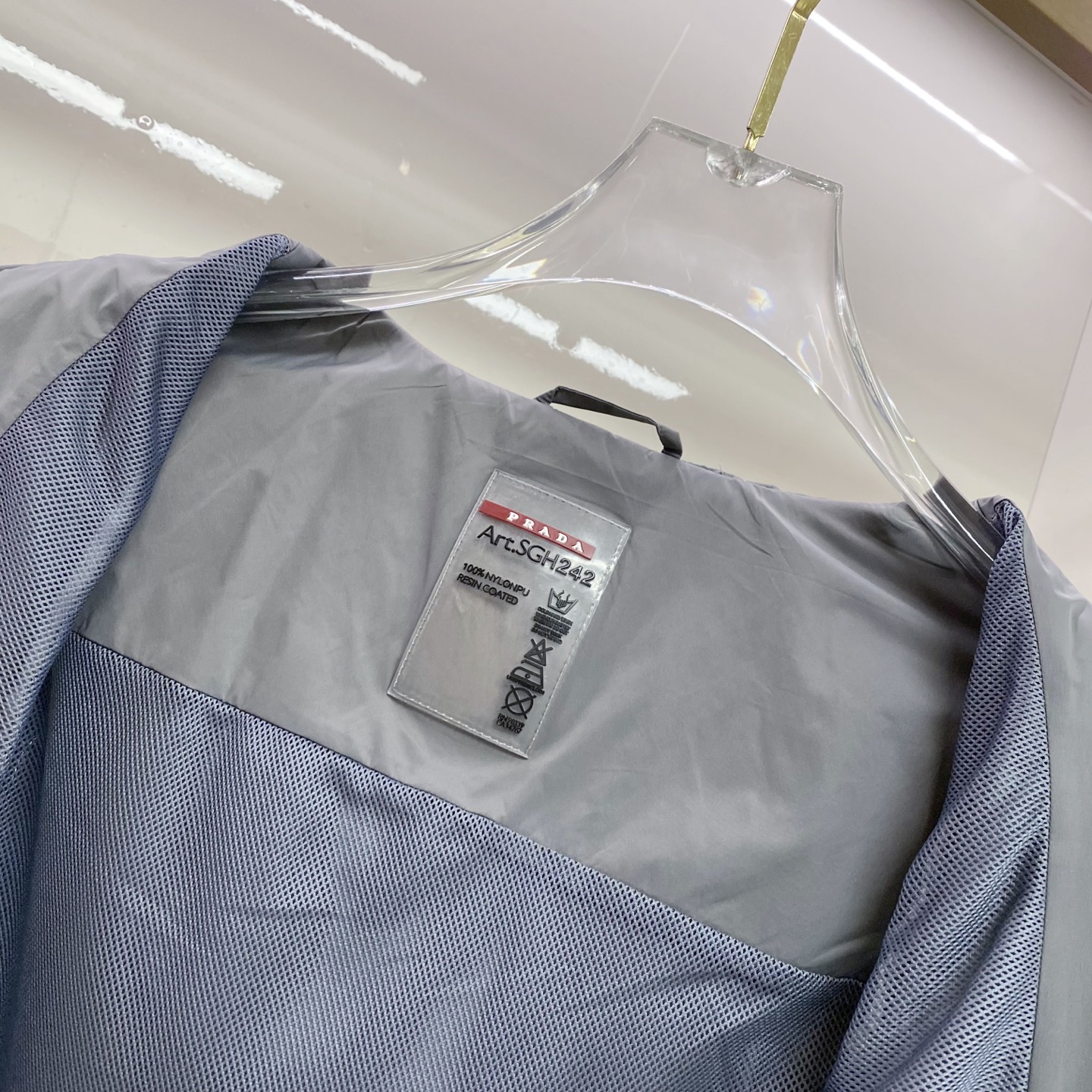 Prada 普拉达马甲 2026ss春季新款马甲夹克外套最新设计款 秀场新品‼品相非常完美，三标齐全色泽