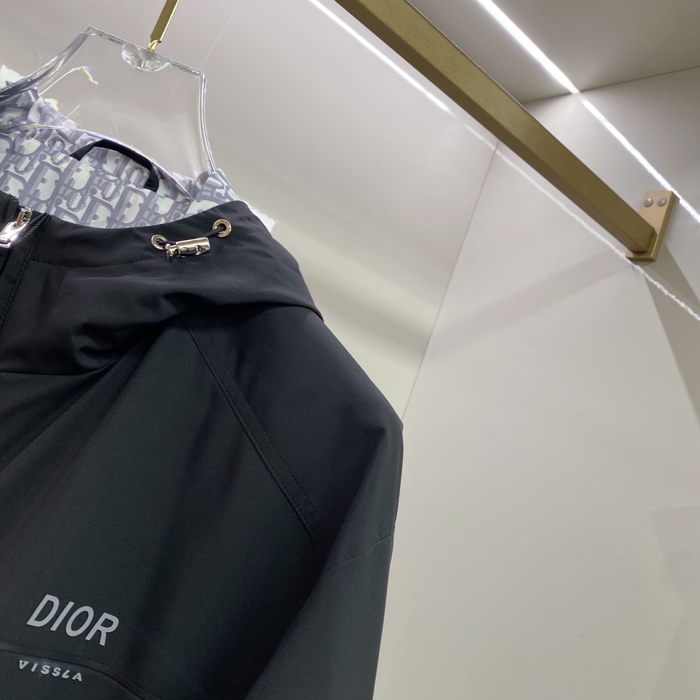 Dior 迪奥 2026ss春季新款连帽夹克外套全高端版本！高定专柜面料辅料，透气舒适度高，细节无可挑剔