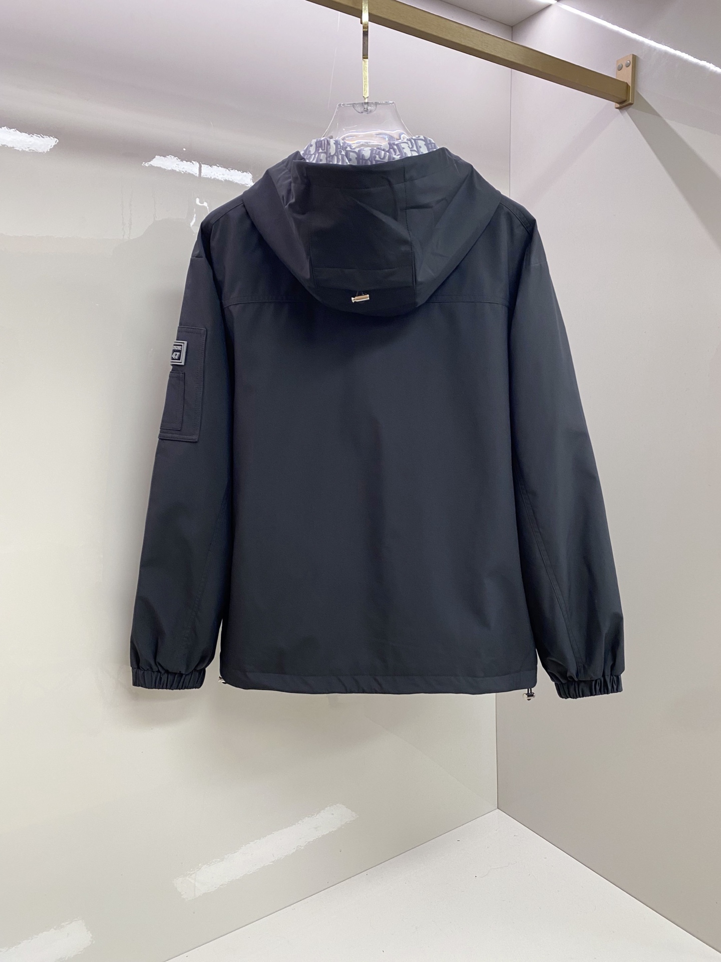 Dior 迪奥 2026ss春季新款连帽夹克外套全高端版本！高定专柜面料辅料，透气舒适度高，细节无可挑剔