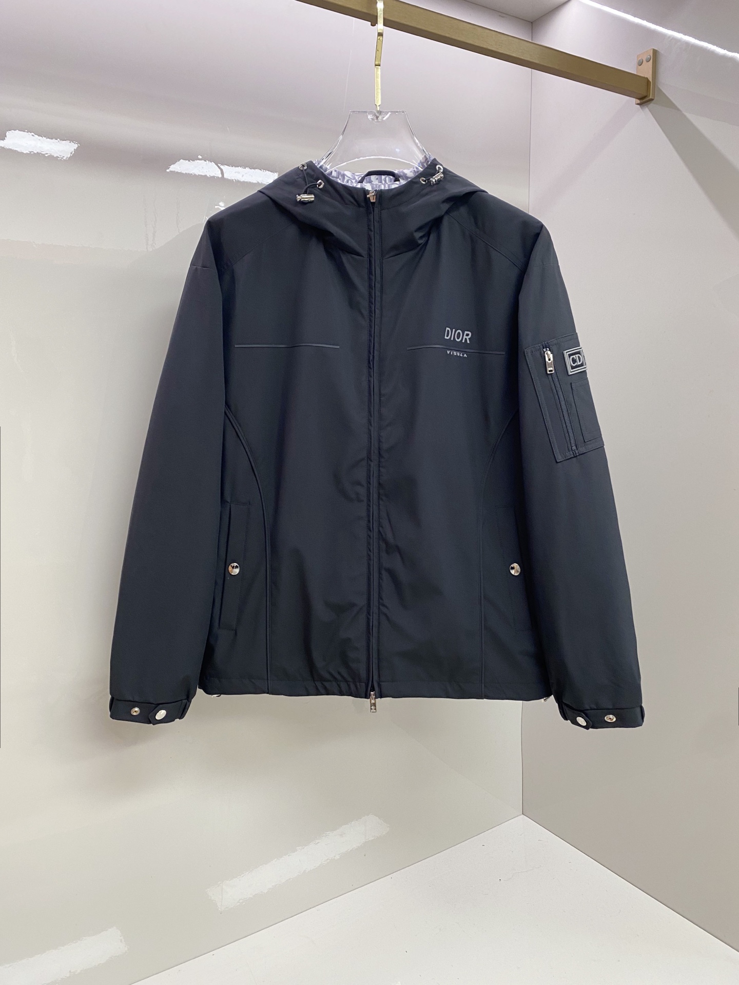 Dior 迪奥 2026ss春季新款连帽夹克外套全高端版本！高定专柜面料辅料，透气舒适度高，细节无可挑剔