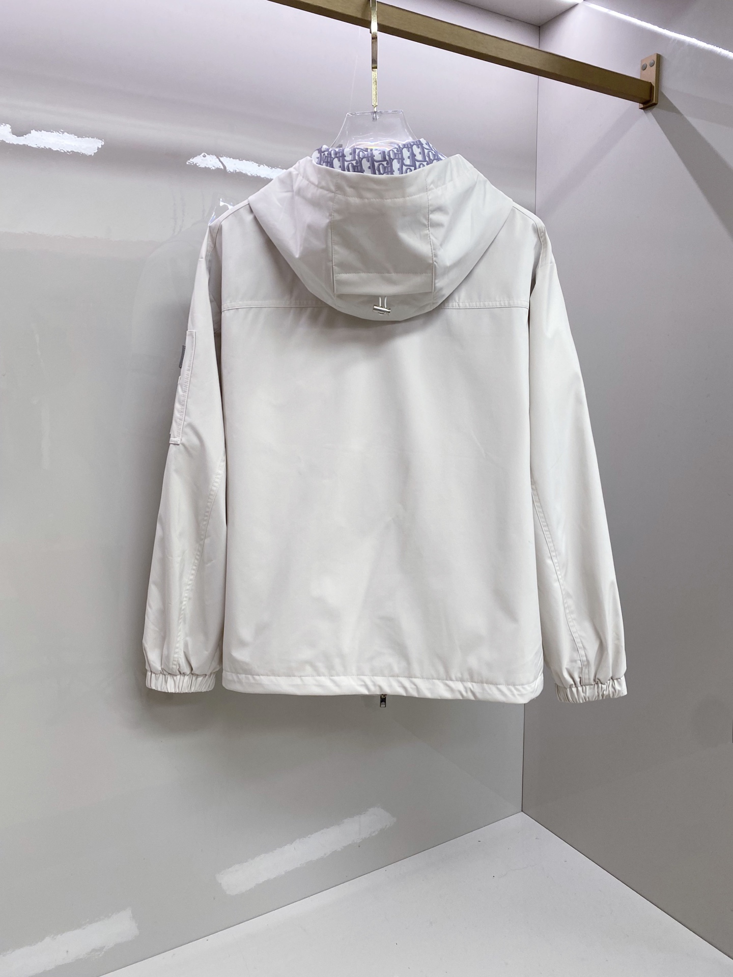 Dior 迪奥 2026ss春季新款连帽夹克外套全高端版本！高定专柜面料辅料，透气舒适度高，细节无可挑剔