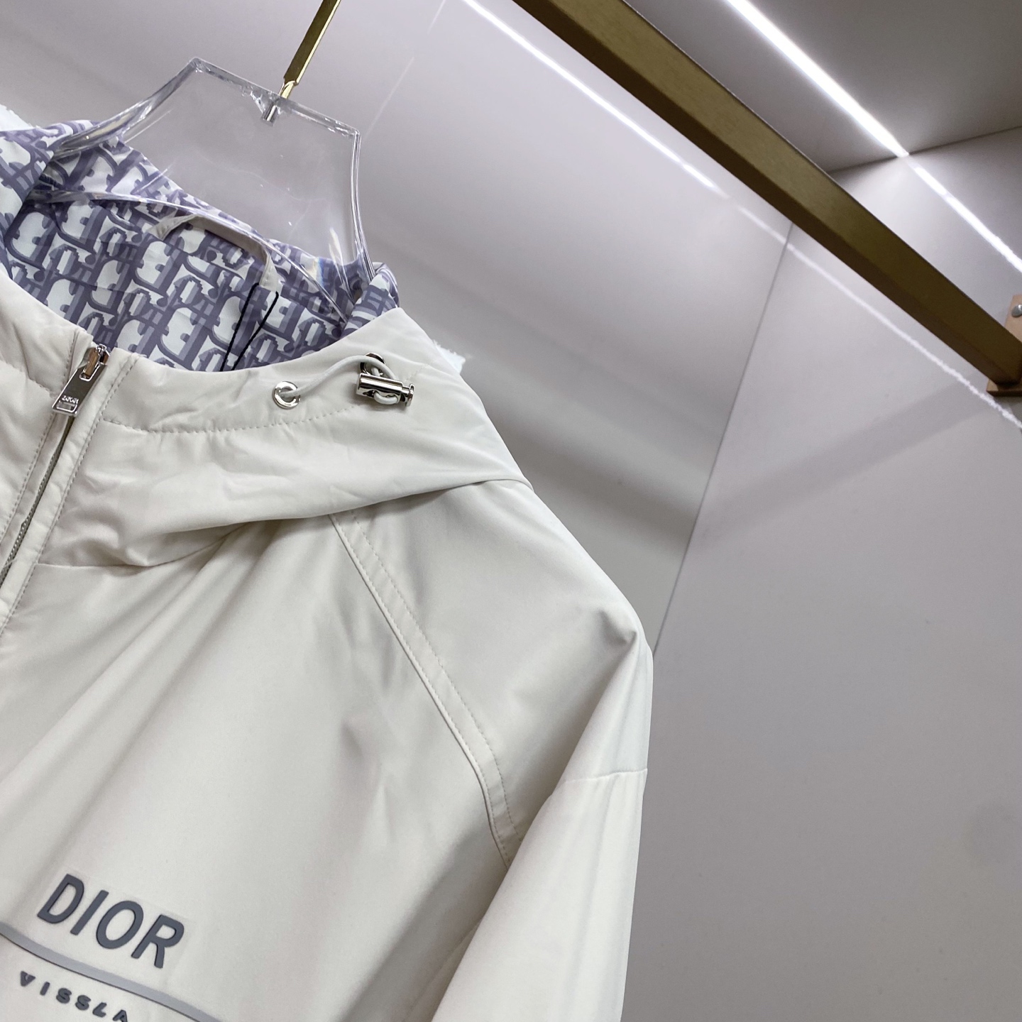 Dior 迪奥 2026ss春季新款连帽夹克外套全高端版本！高定专柜面料辅料，透气舒适度高，细节无可挑剔