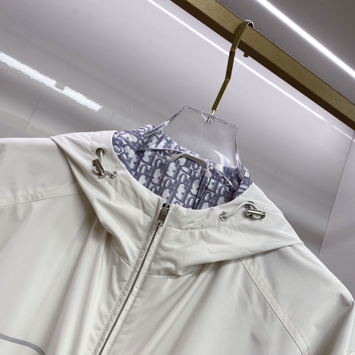 Dior 迪奥 2026ss春季新款连帽夹克外套全高端版本！高定专柜面料辅料，透气舒适度高，细节无可挑剔