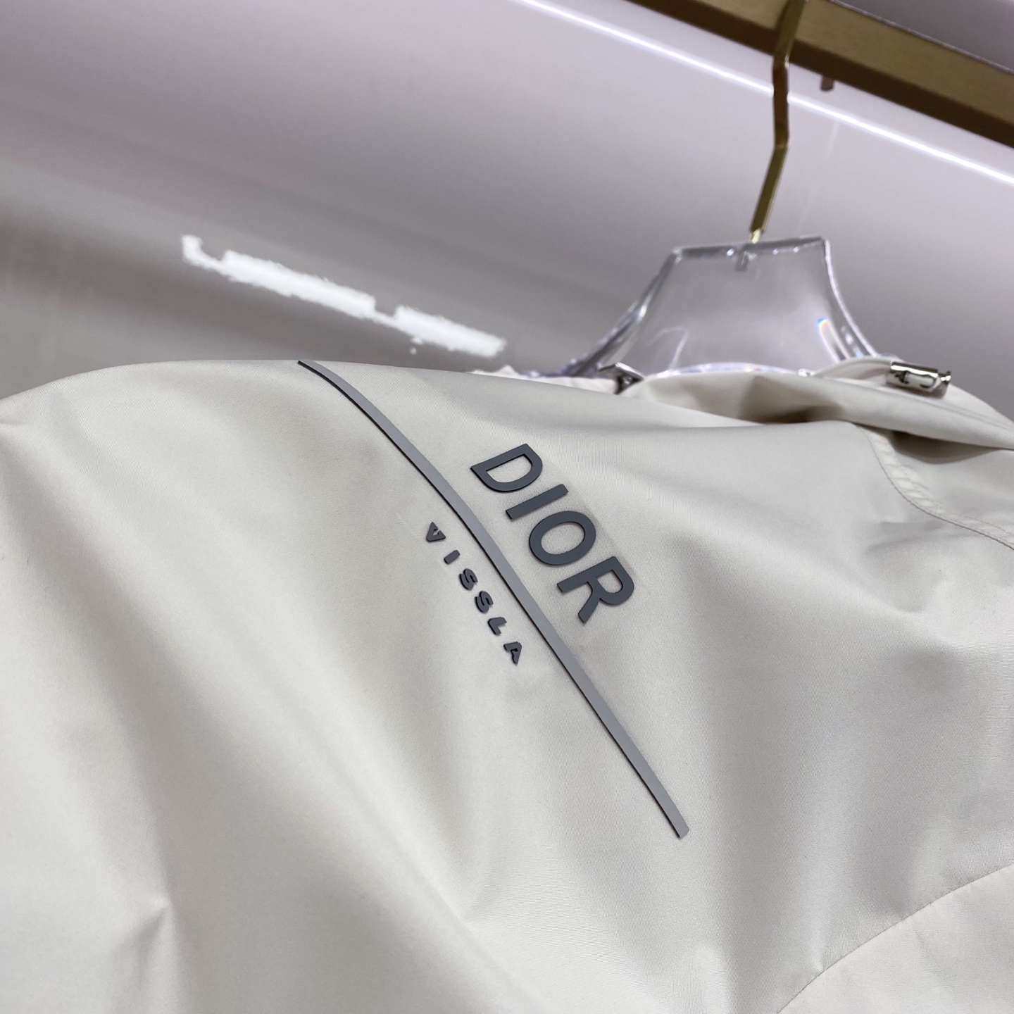 Dior 迪奥 2026ss春季新款连帽夹克外套全高端版本！高定专柜面料辅料，透气舒适度高，细节无可挑剔