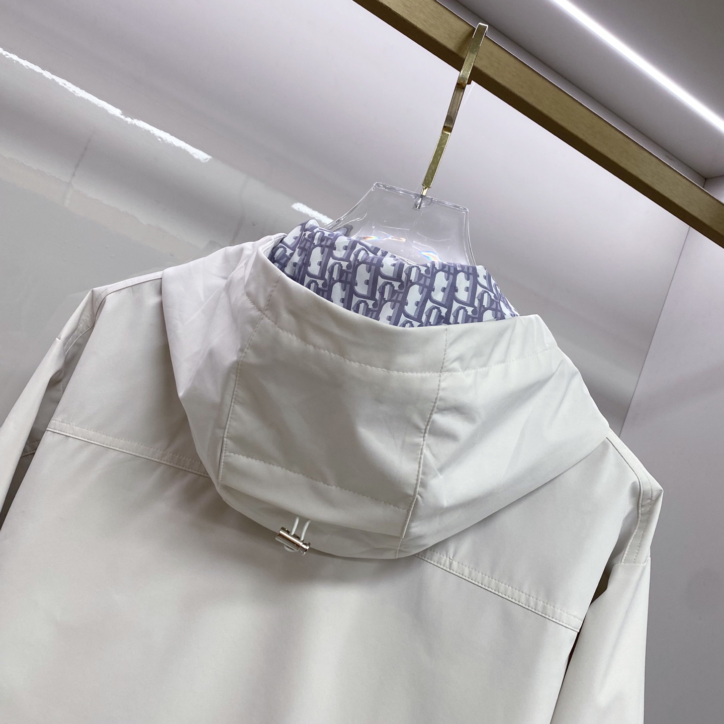 Dior 迪奥 2026ss春季新款连帽夹克外套全高端版本！高定专柜面料辅料，透气舒适度高，细节无可挑剔