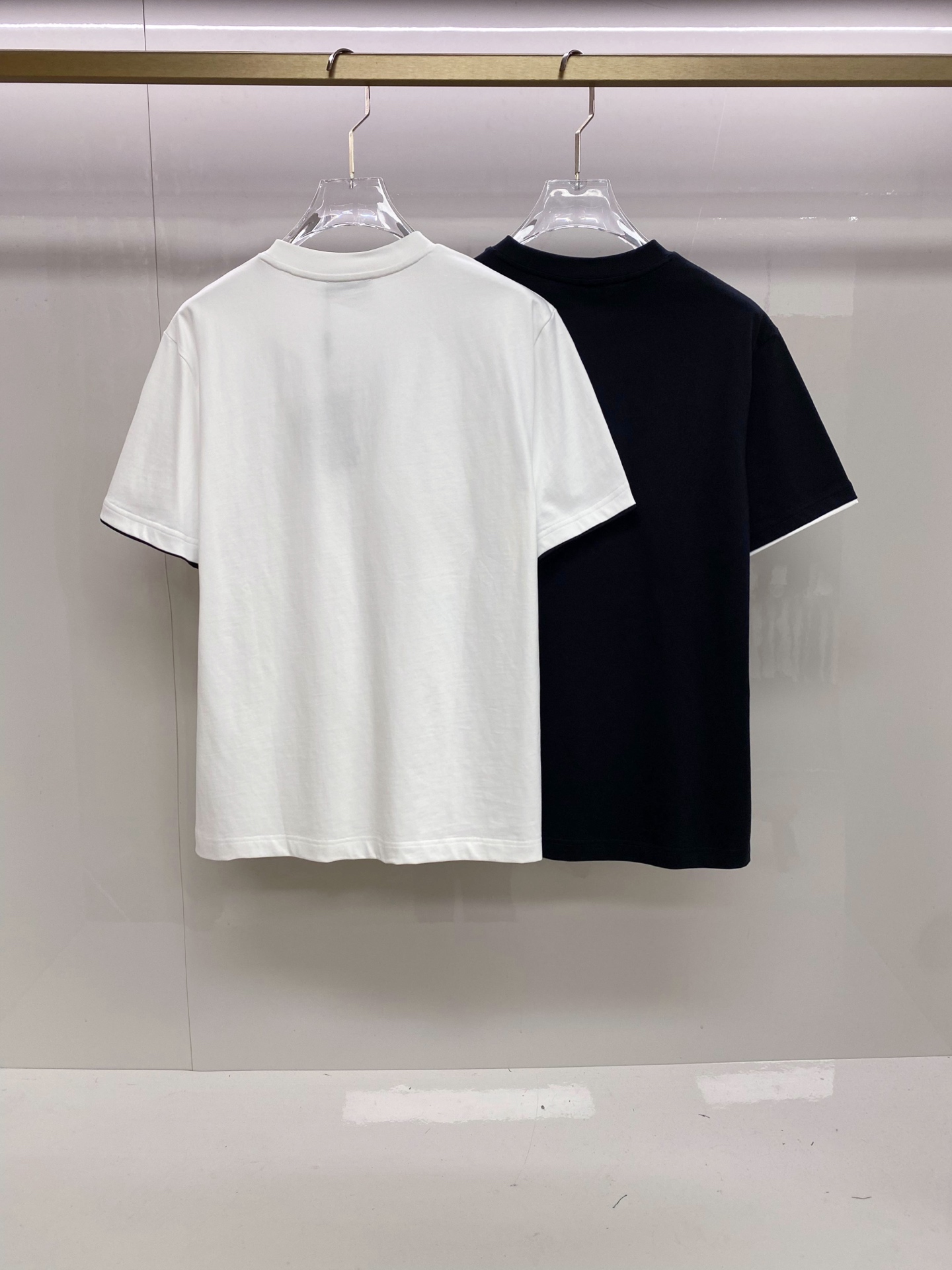 Prada 普拉达 2026ss 春夏新款首发专柜最新款短袖圆领T恤 高端订制 设计前卫时尚！品牌log