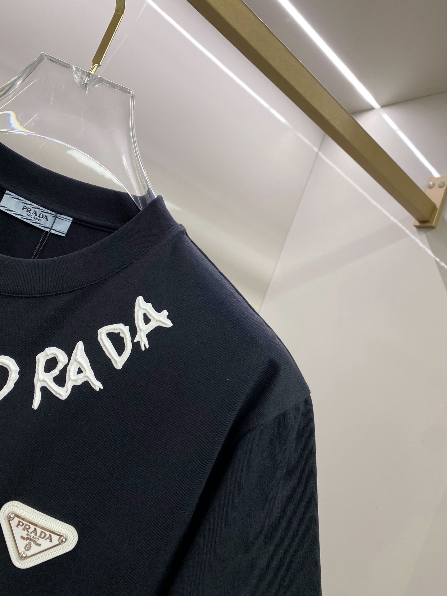 Prada 普拉达 2026ss 春夏新款首发专柜最新款短袖圆领T恤 高端订制 设计前卫时尚！品牌log