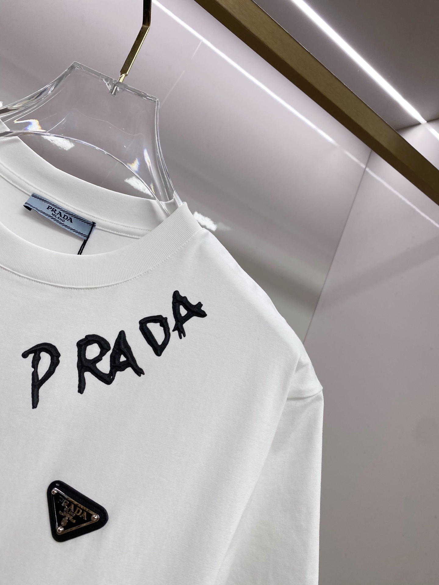 Prada 普拉达 2026ss 春夏新款首发专柜最新款短袖圆领T恤 高端订制 设计前卫时尚！品牌log