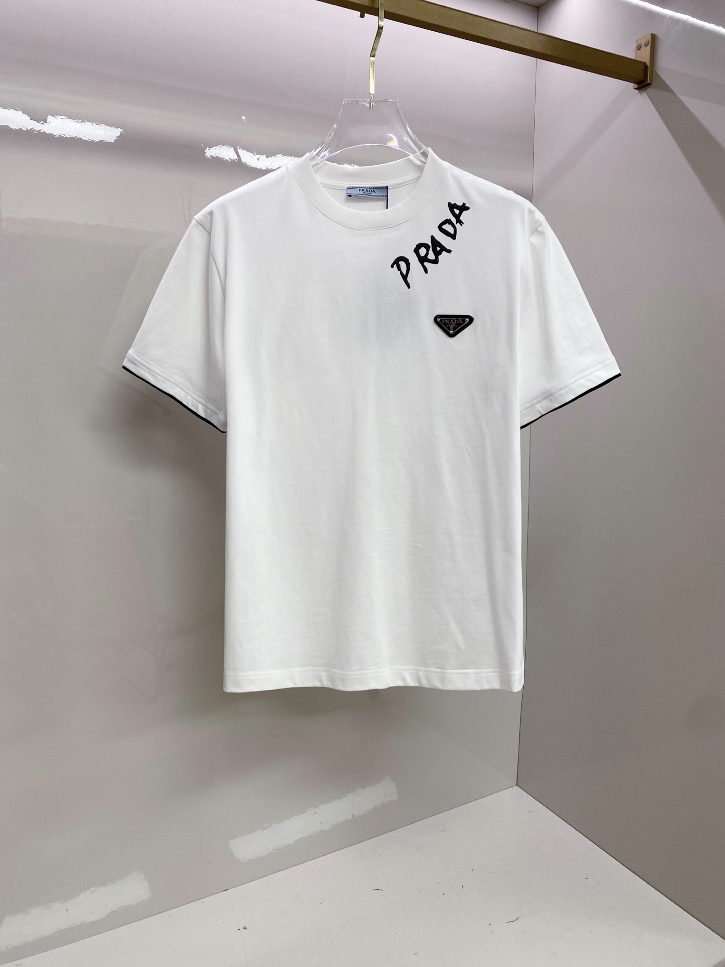 Prada 普拉达 2026ss 春夏新款首发专柜最新款短袖圆领T恤 高端订制 设计前卫时尚！品牌log