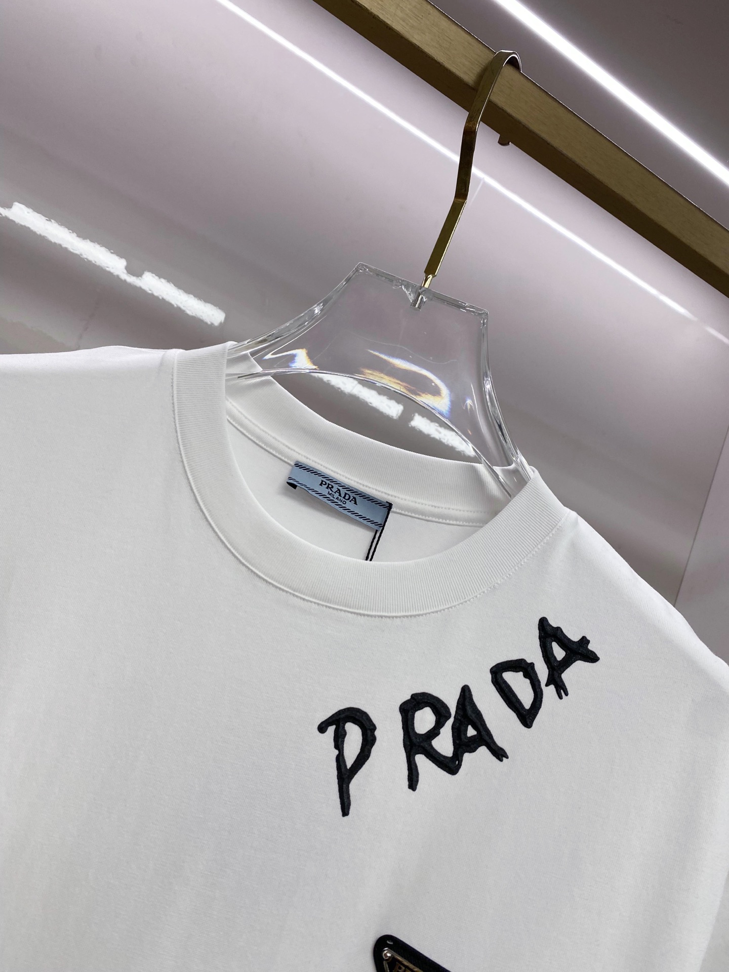 Prada 普拉达 2026ss 春夏新款首发专柜最新款短袖圆领T恤 高端订制 设计前卫时尚！品牌log