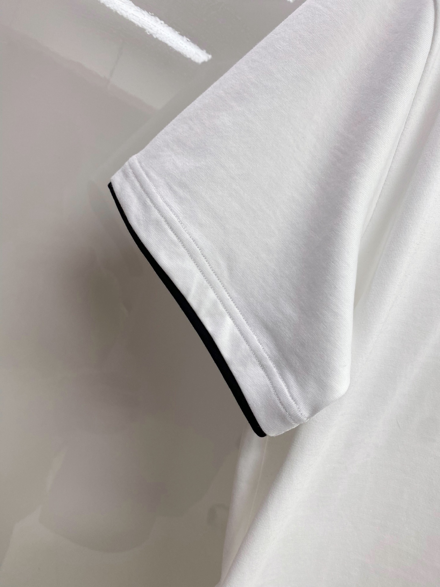 Prada 普拉达 2026ss 春夏新款首发专柜最新款短袖圆领T恤 高端订制 设计前卫时尚！品牌log