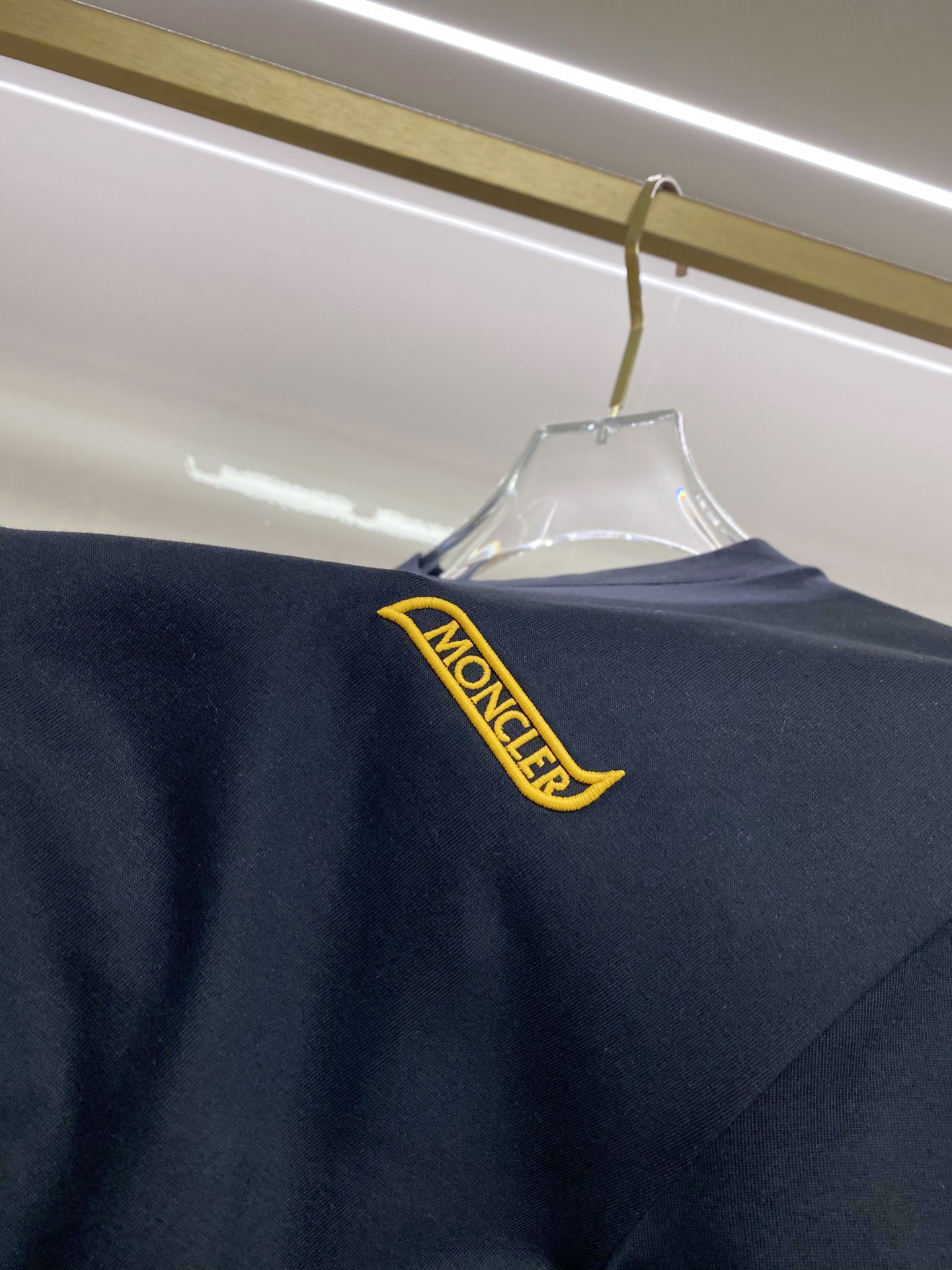 Moncler 蒙口 2026ss 春夏新款首发专柜最新款短袖圆领T恤 高端订制 设计前卫时尚！品牌lo